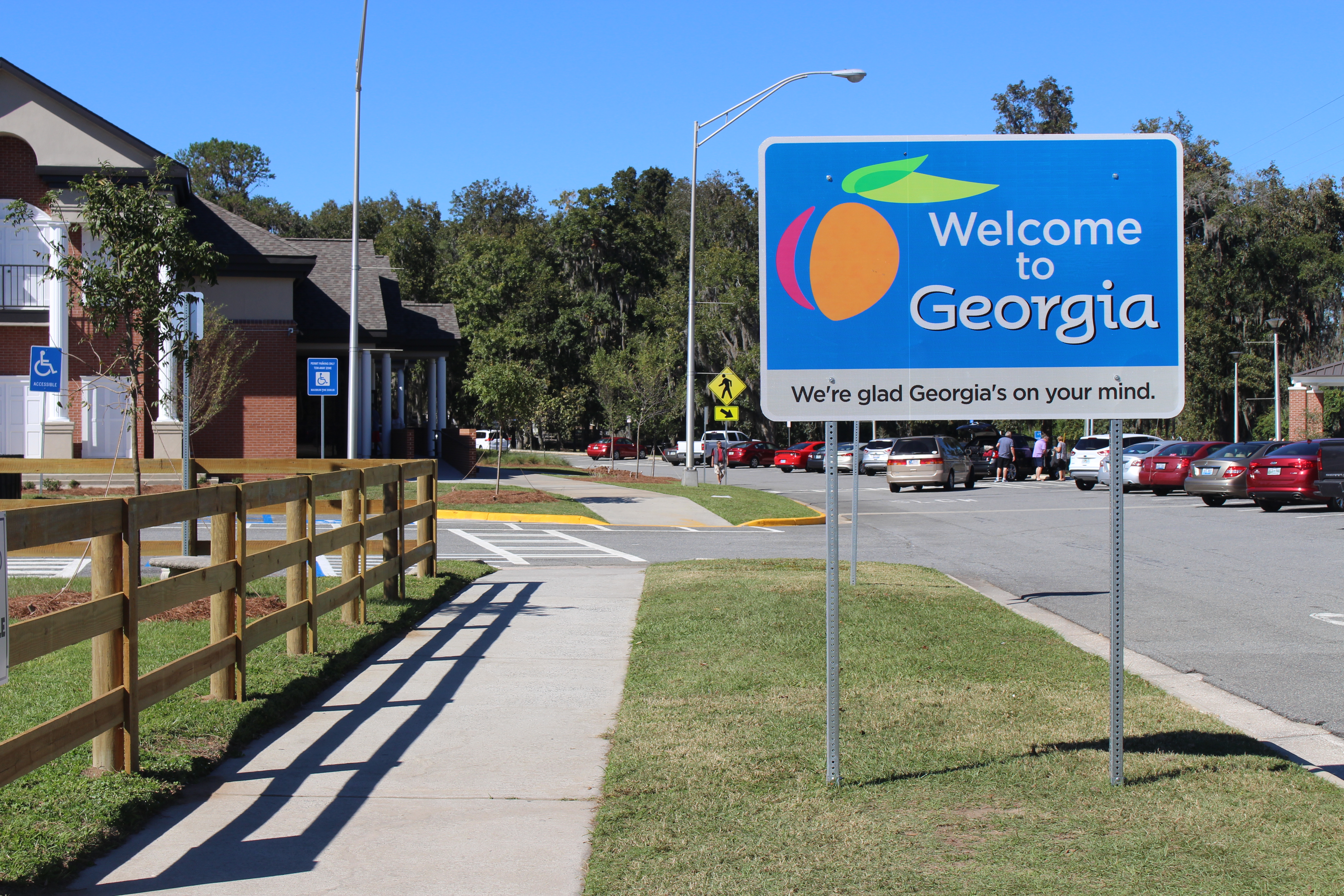 File:Georgia Visitor Information Center, Lowndes County sign.jpg ...