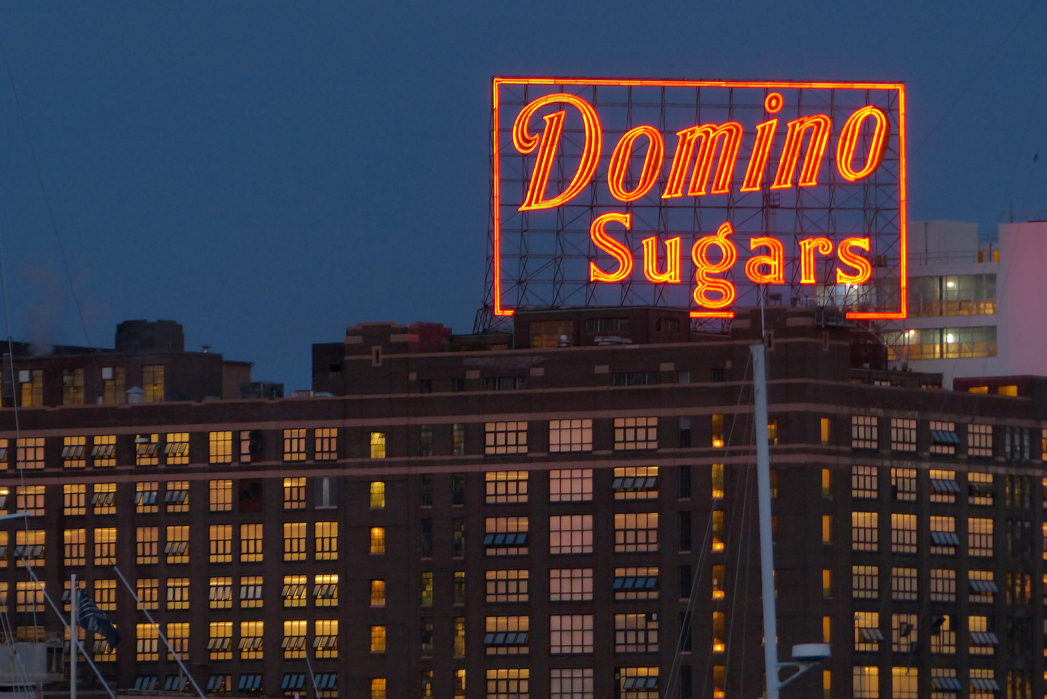 Domino Sugars sign on Baltimore's skyline goes solar ...