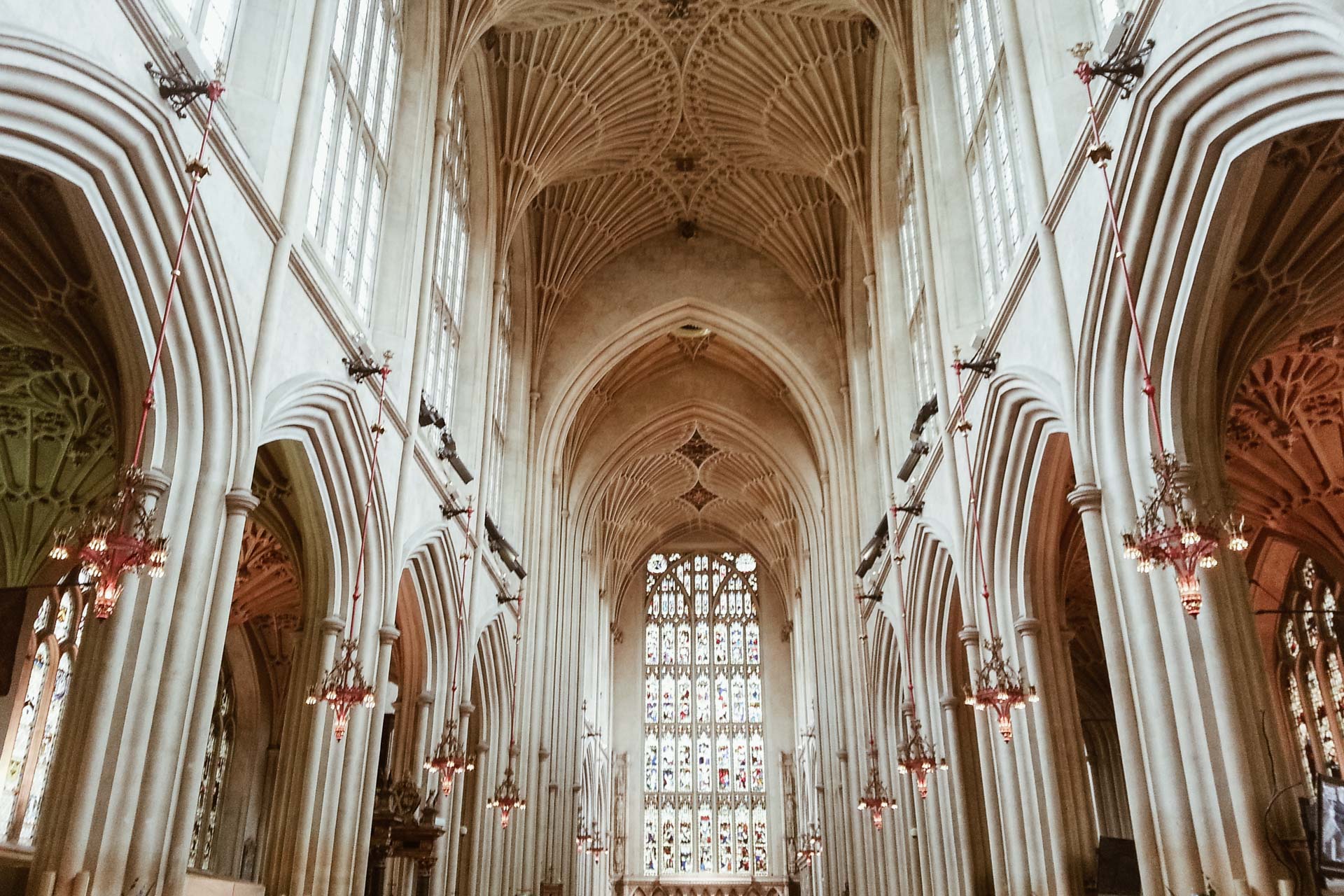 A Look Inside Bath Abbey In Bath, England - The Wanderblogger