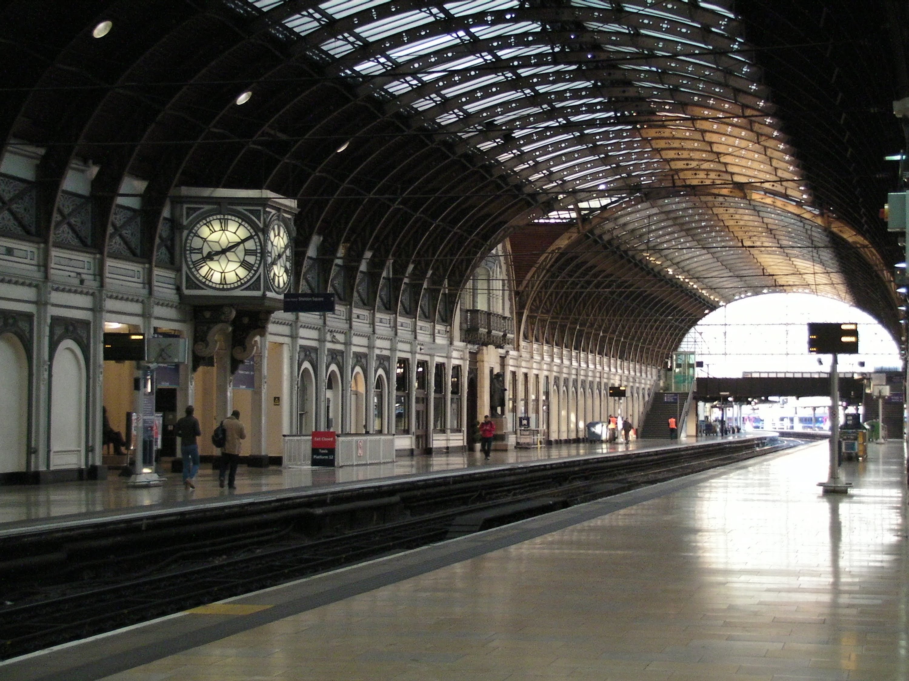 A view inside Paddington Railway Station. London - YouTube