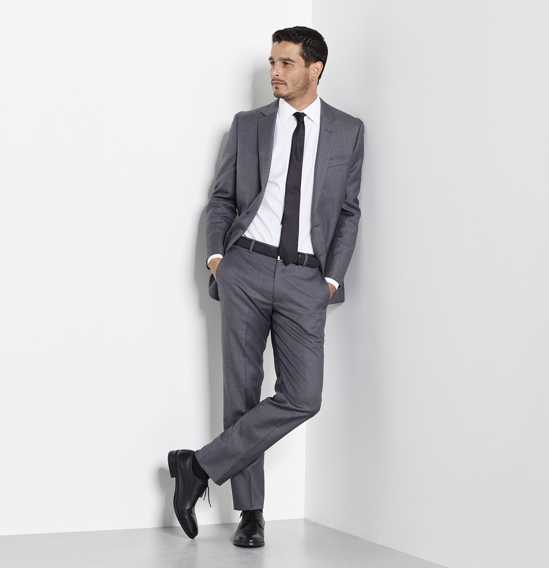 The grey suit: right suit for an interview - AcetShirt