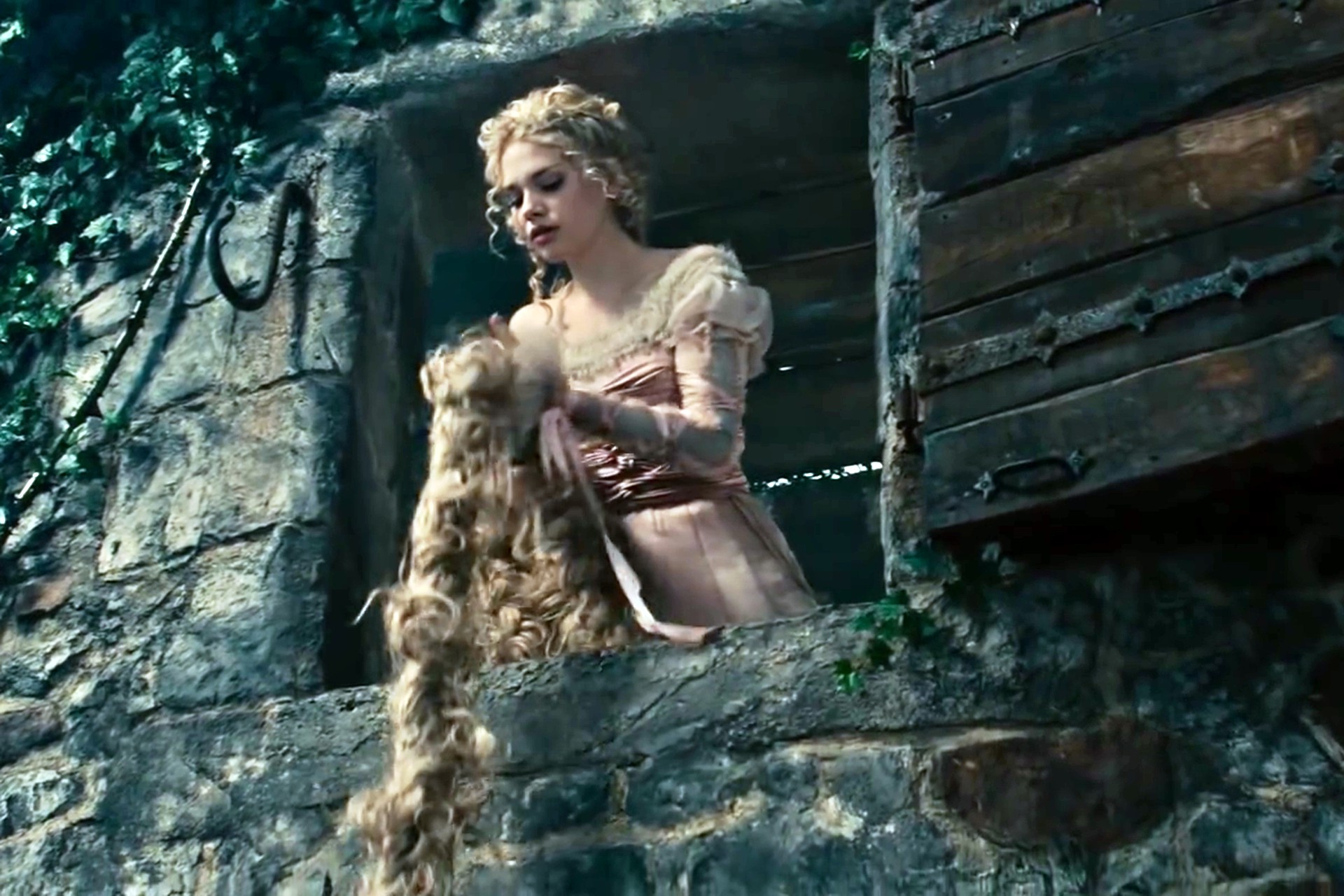 Movie Review — 'Into the Woods' – Be Careful What You Wish For