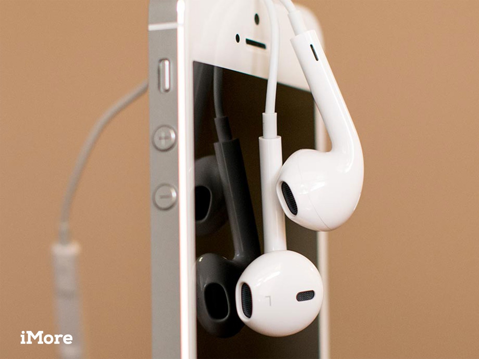 Secret headphone shortcuts: Twelve clicks to control your iPhone ...