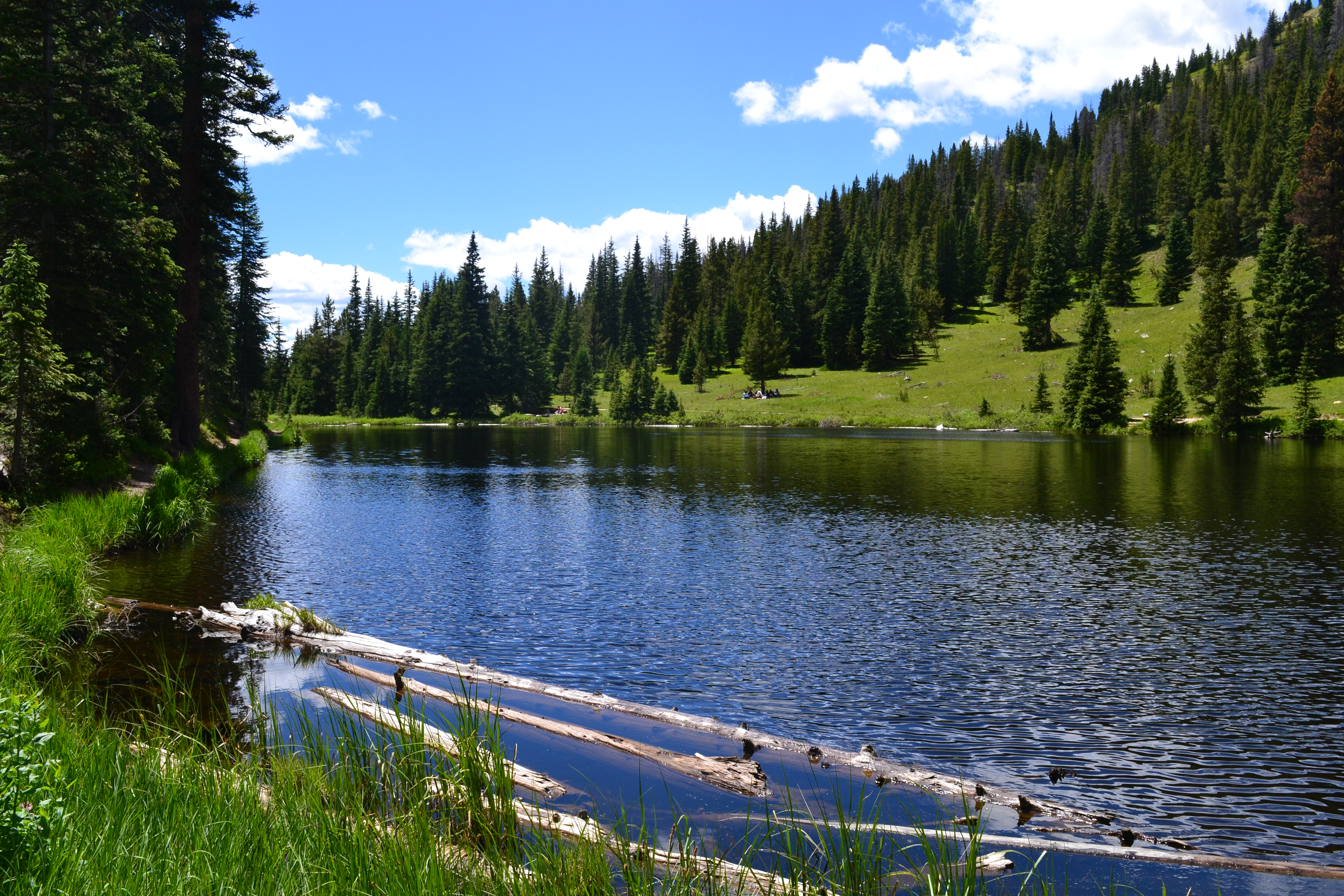3 Kid Friendly Rocky Mountain Hikes - Kids and Carry-Ons