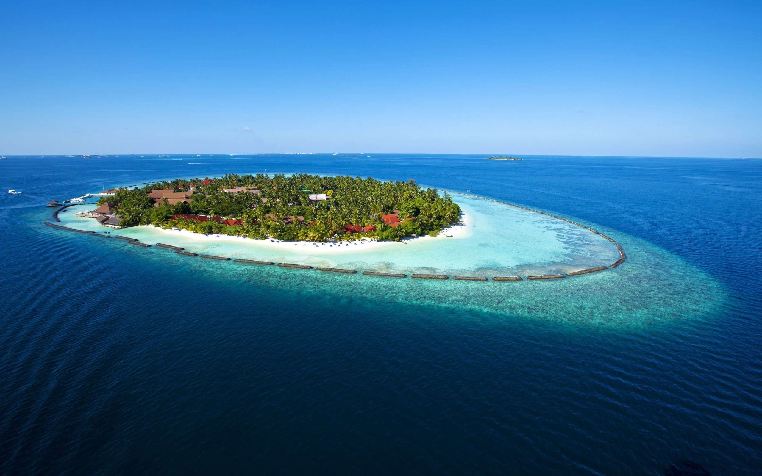Amazing Maldives Island View - [2560 x 1600]