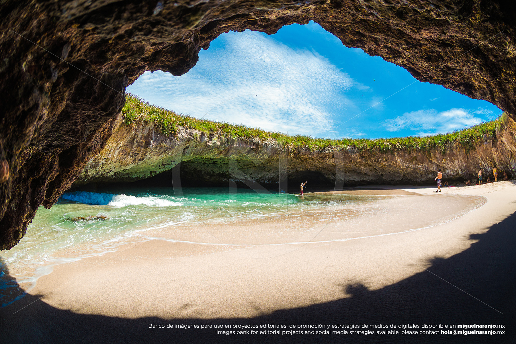 The Hidden Beach, Playa del Amor en Islas Marietas, Riviera Nayarit ...