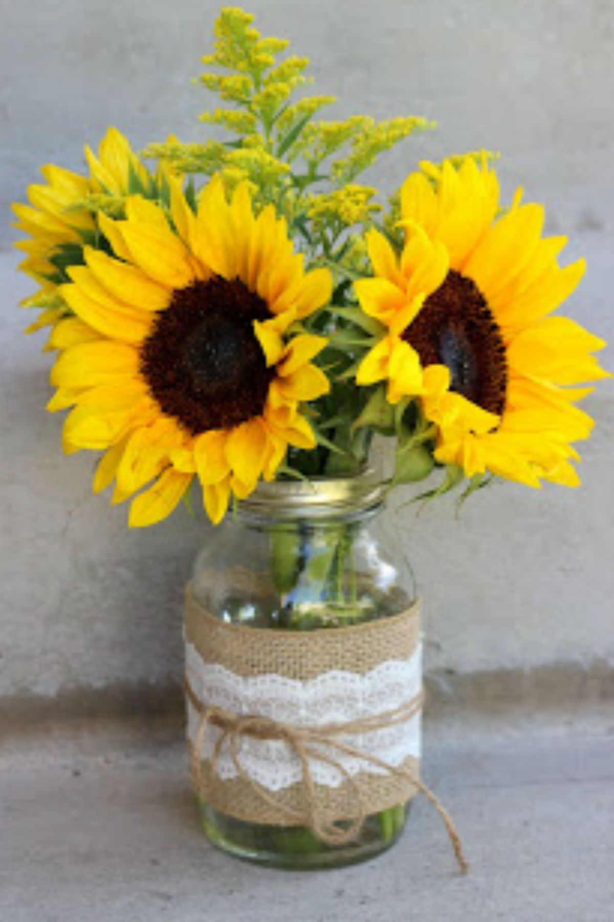 17 Mason Jar Flower Arrangements You'll Want to Display All Summer ...