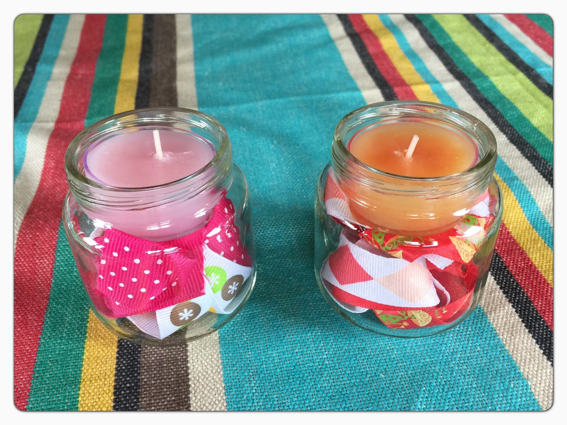 Repurposed baby food jar. Bunch up some ribbons and add a tea light ...