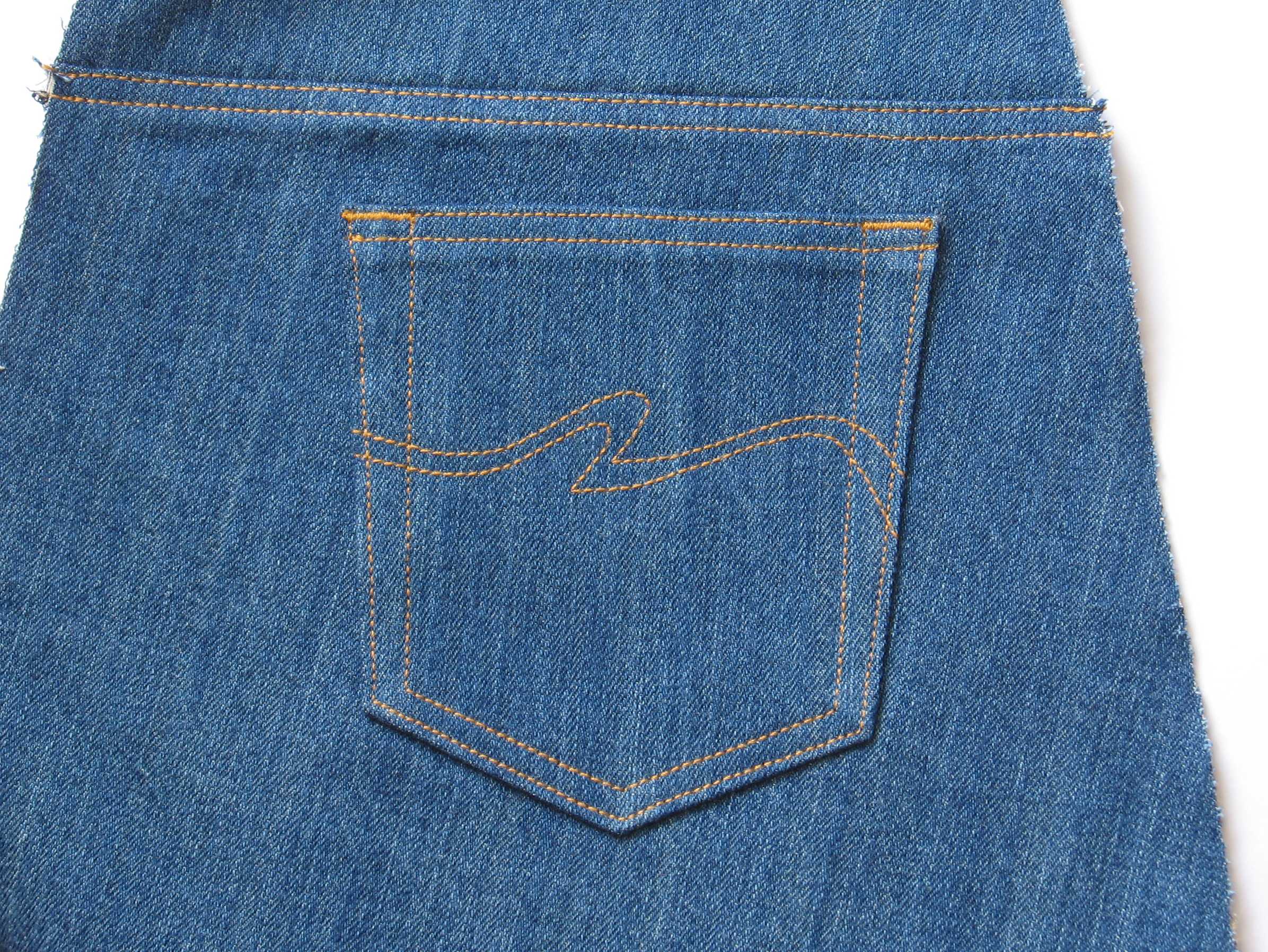Finished back jeans pocket | Grow Your Own Clothes