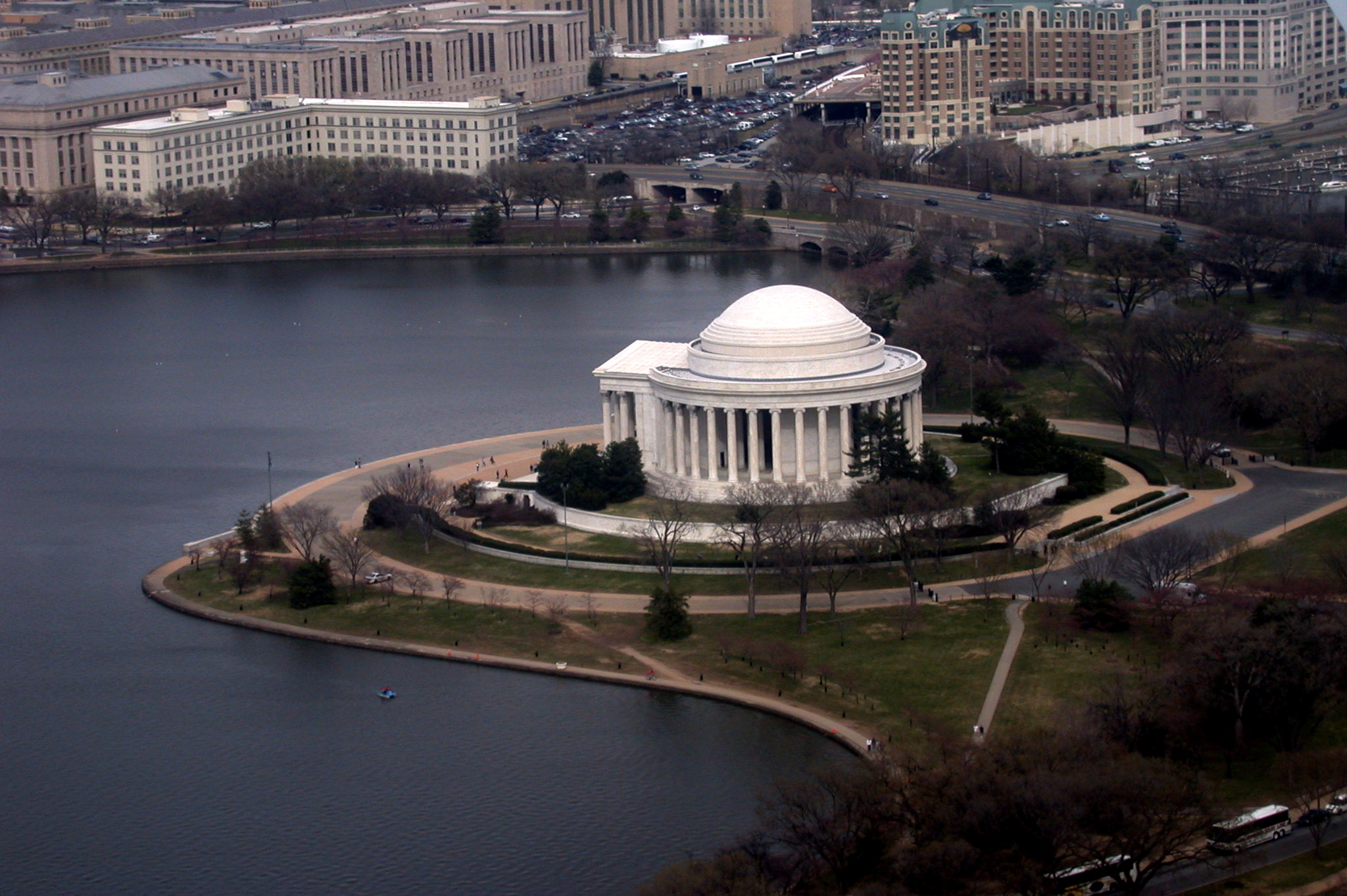 File:Jefferson Memorial from the air.jpg - Wikimedia Commons
