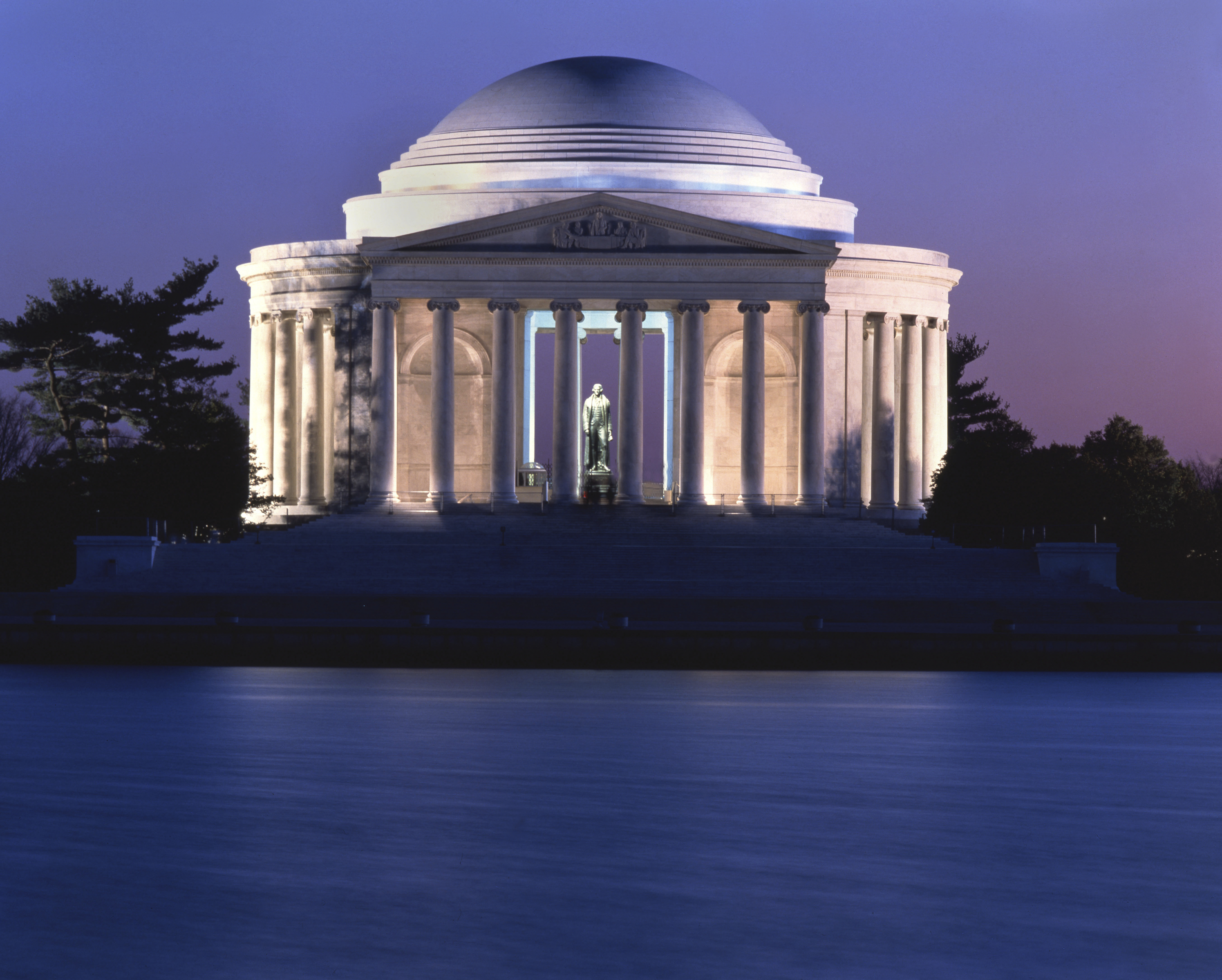 File:Jefferson Memorial dusk Highsmith.jpg - Wikimedia Commons