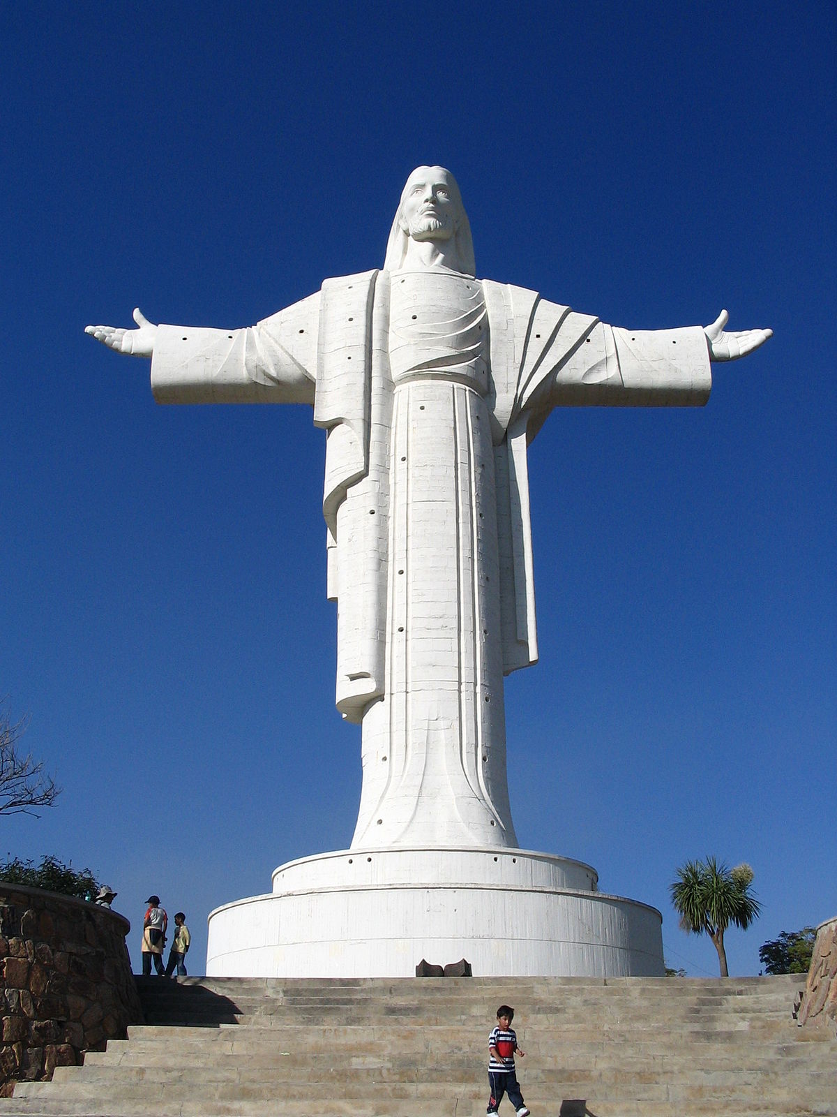 Cristo de la Concordia - Wikipedia