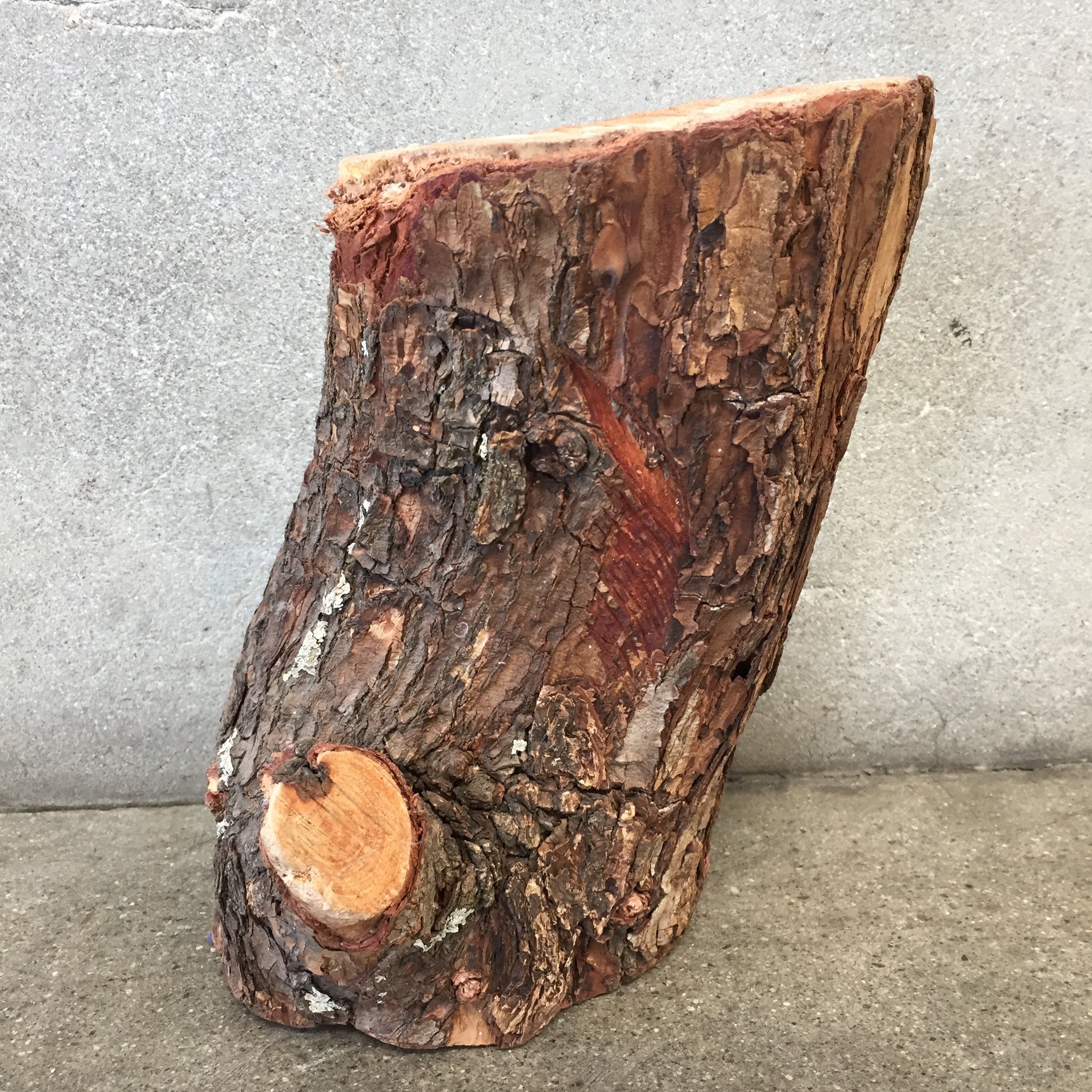 Hand Carved Jesus Face on Wood Stump – UrbanAmericana