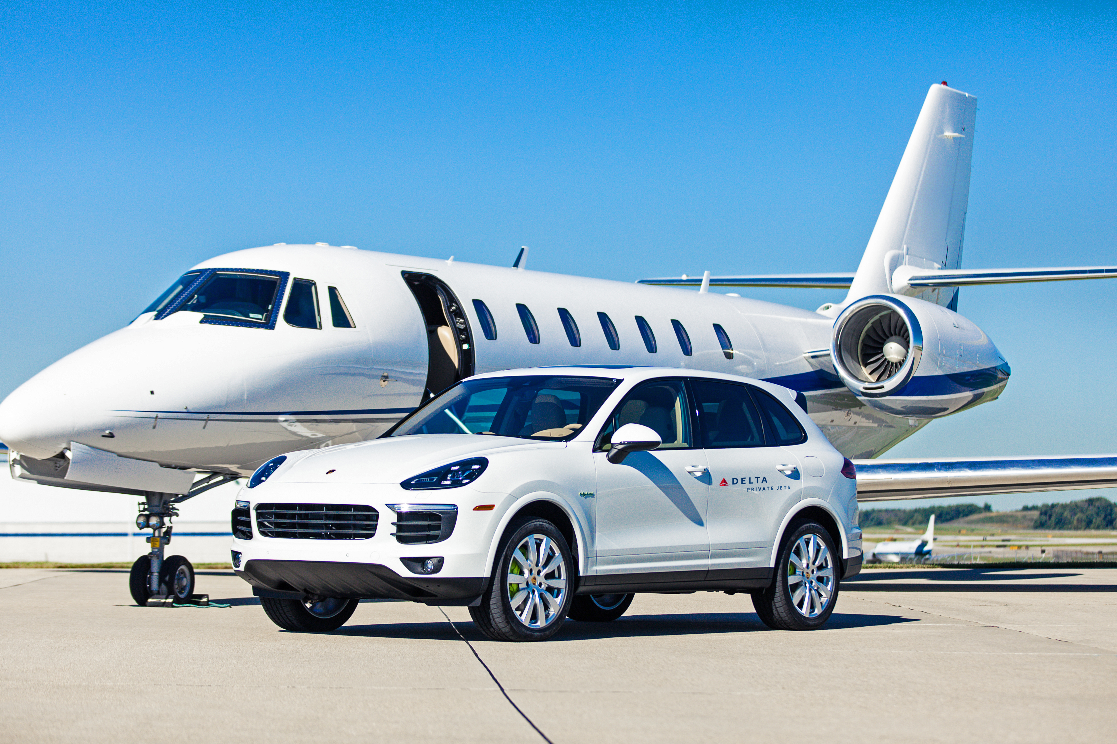 Porsche and Delta Private Jets Partner to Redefine Luxury and ...