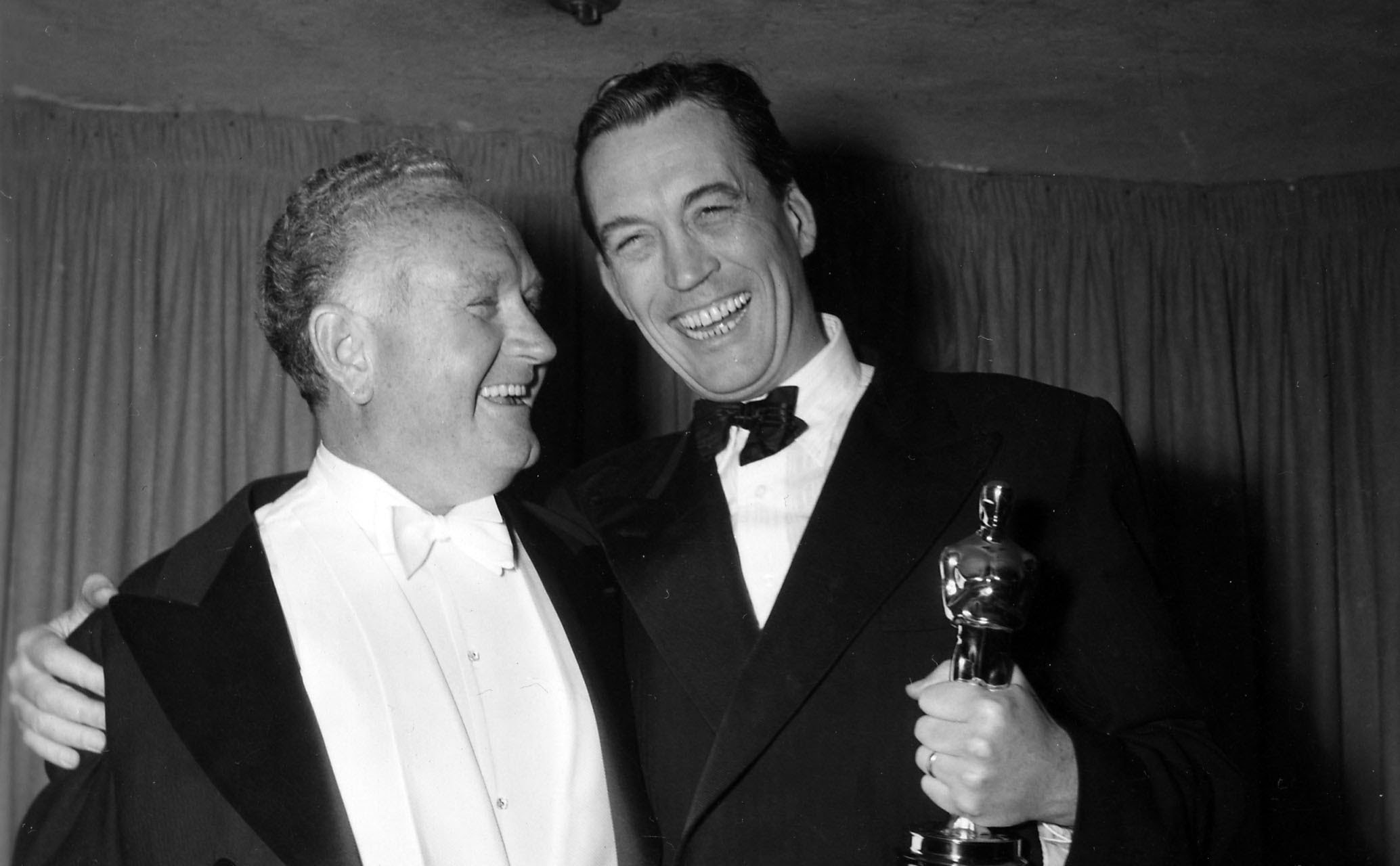 John Huston Wins Best Directing: 1949 Oscars - YouTube