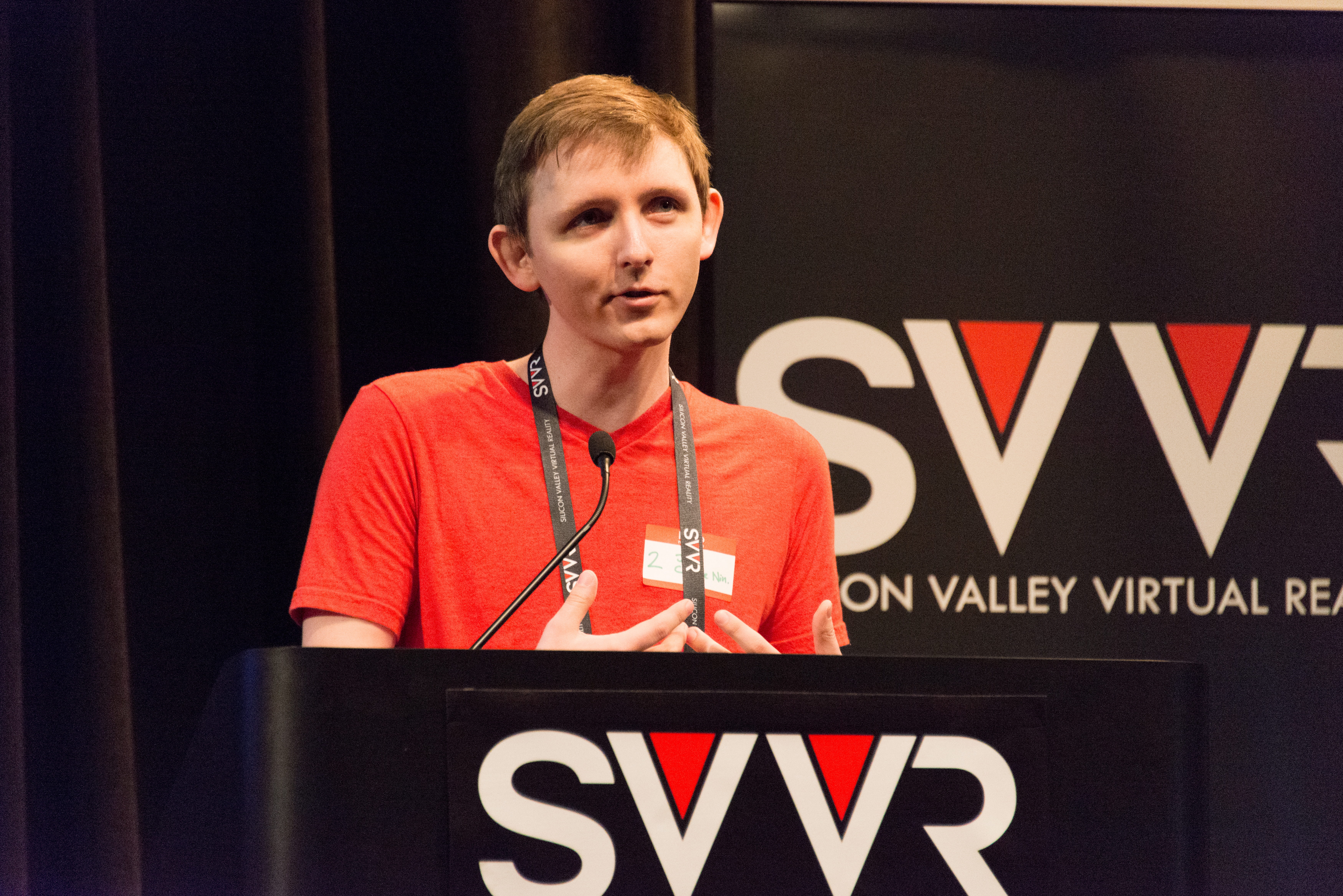 Josh farkas, ceo of cubicle ninjas, giving 60 second pitch at svvr photo