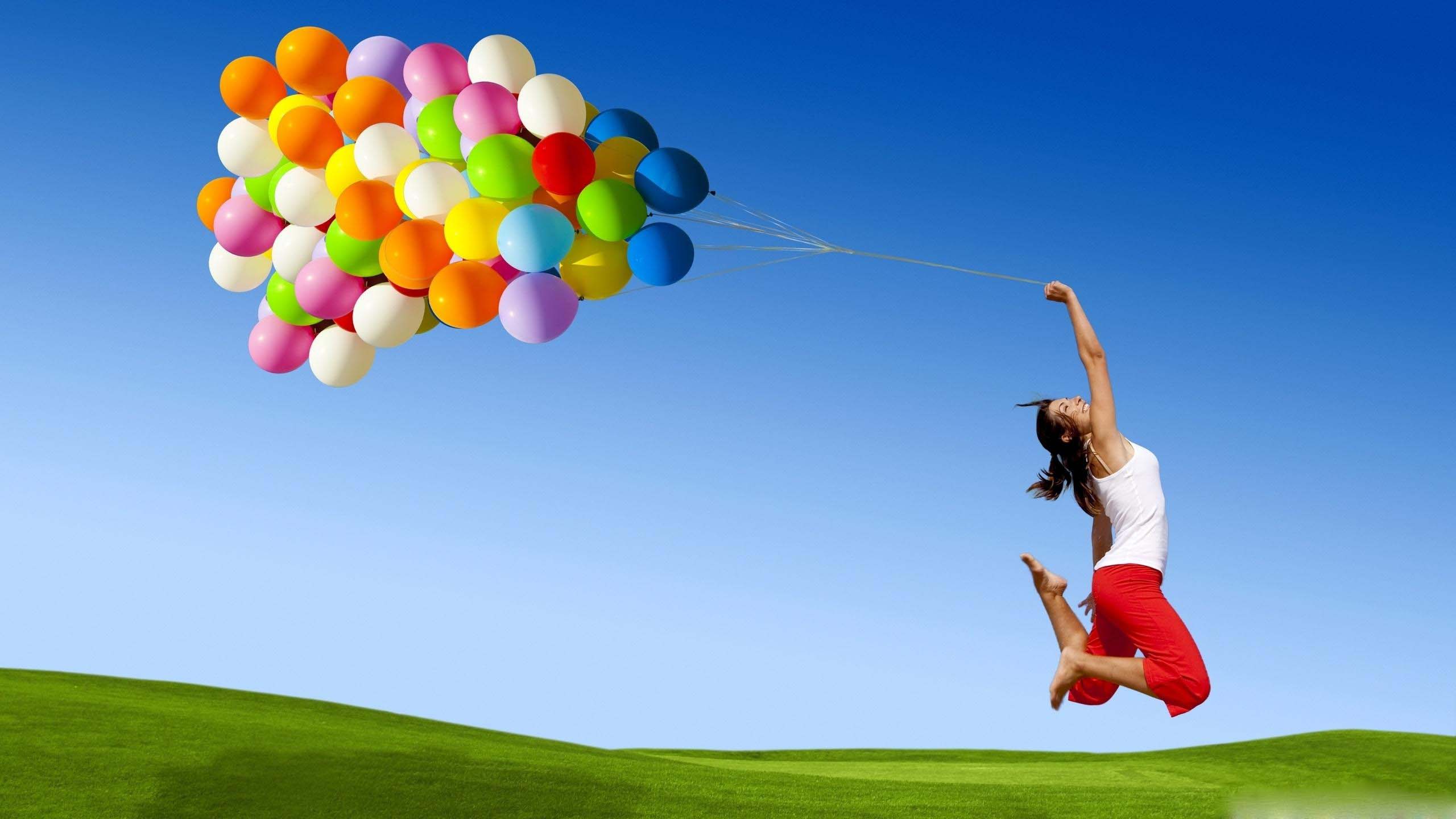 Balloon girl joyful moment capture image - HD Wallpapers