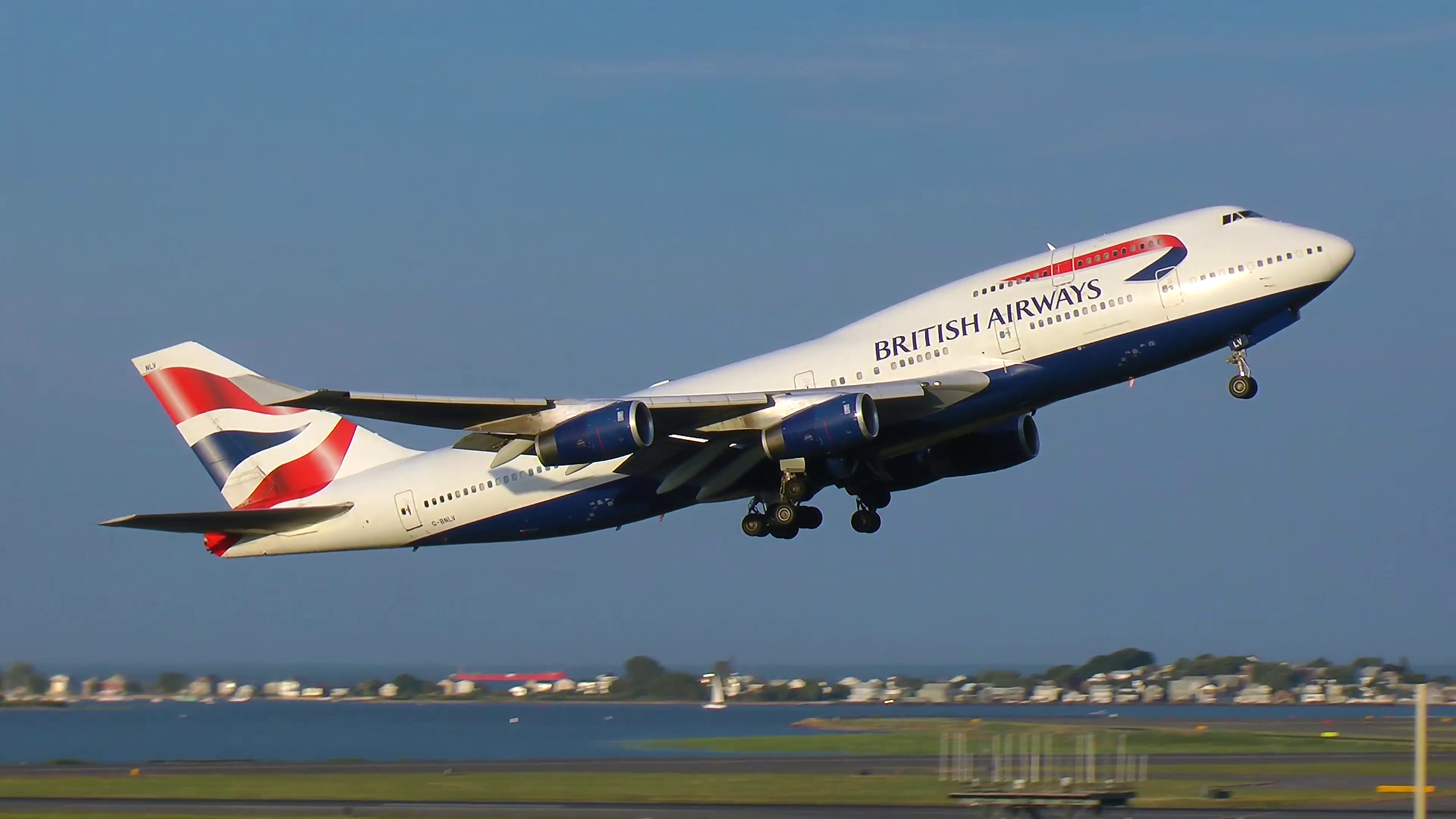British Airways 747 Jumbo Jet takes off Stock Video Footage ...