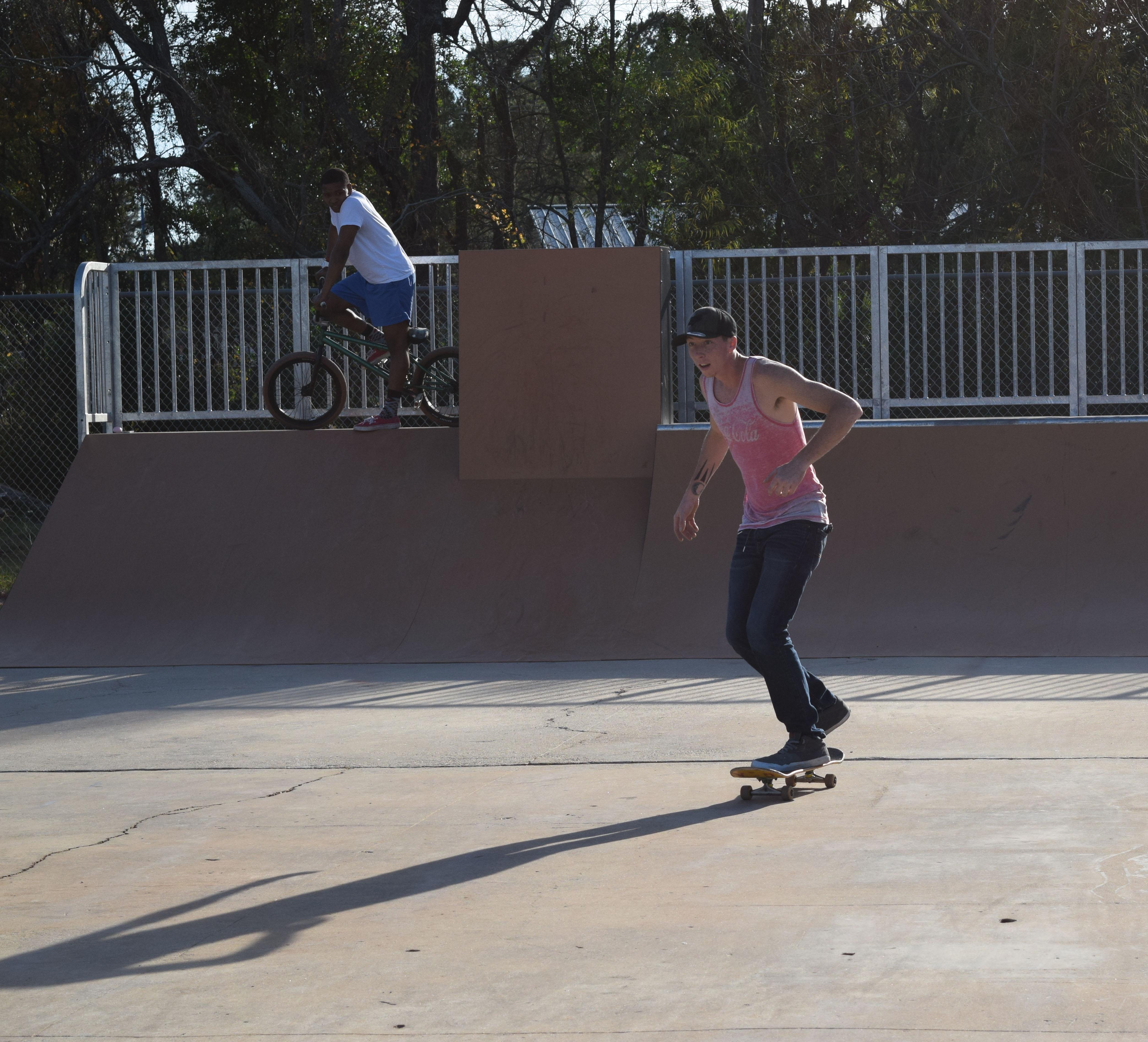 Photos: PHOTO GALLERY: Skaters take to new FWB skate park ...