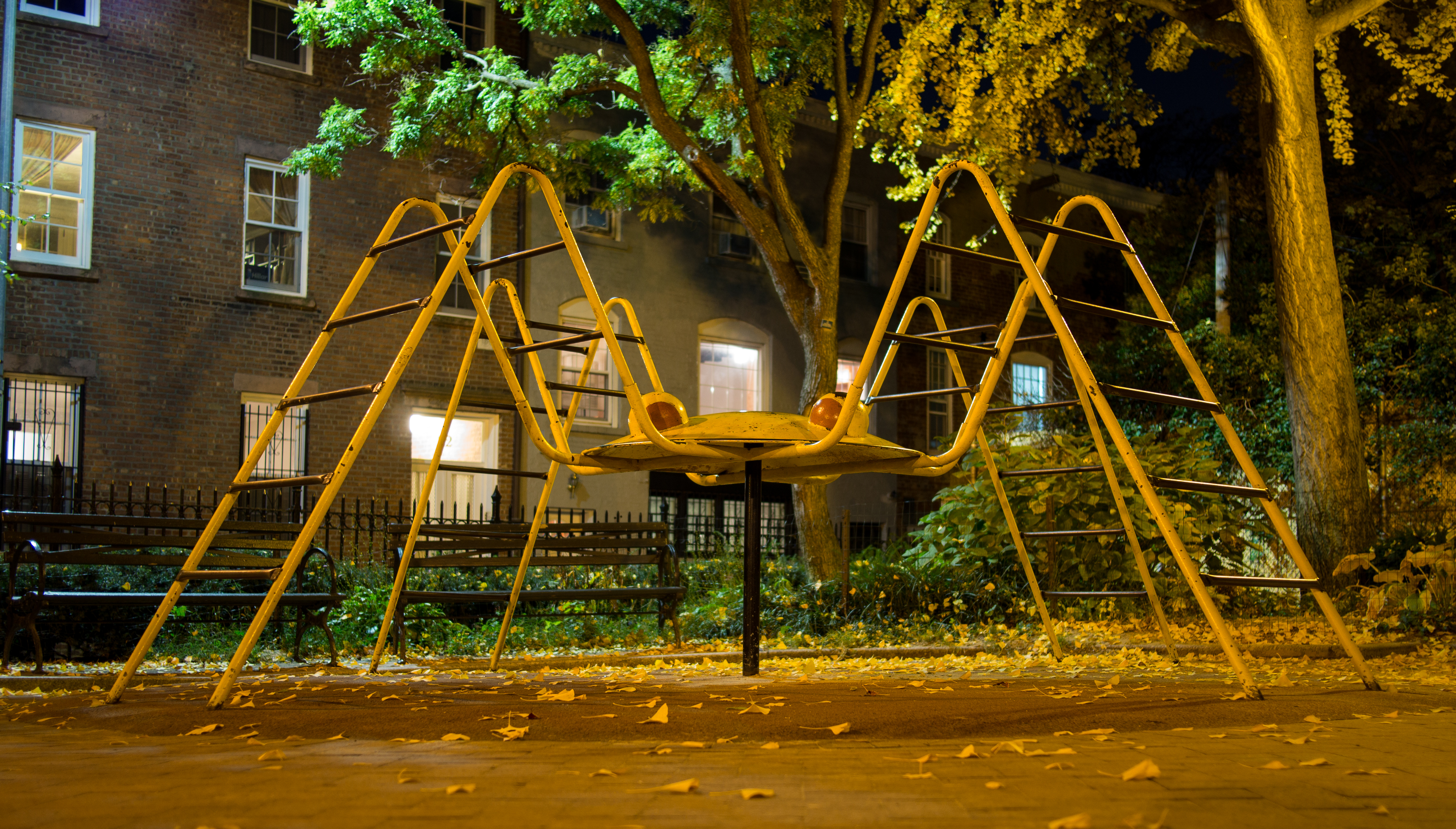 File:Spider jungle gym (70627).jpg - Wikimedia Commons