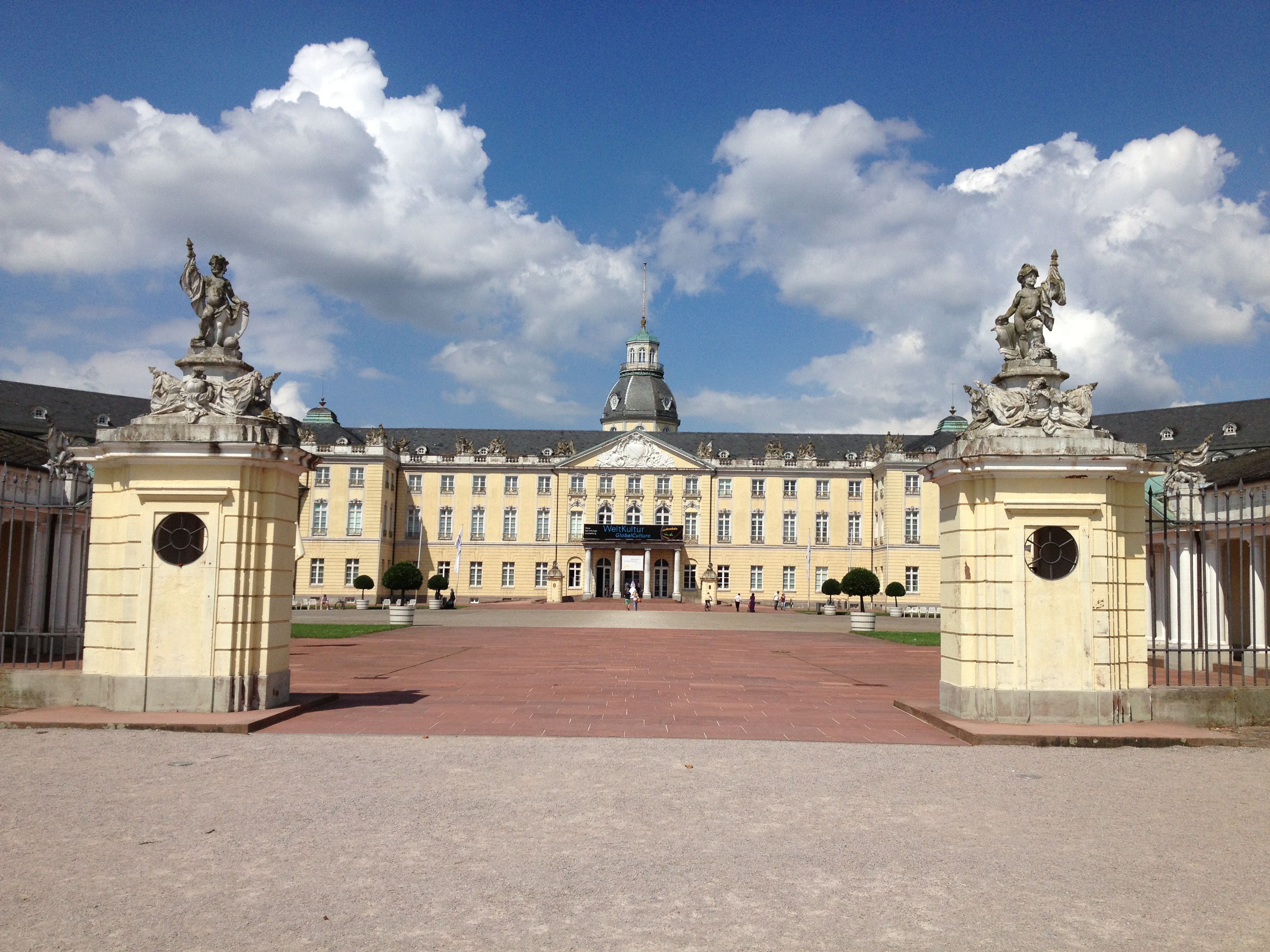 Schloss Karlsruhe (Karlsruhe Palace), Karlsruhe, Germany | Palace ...