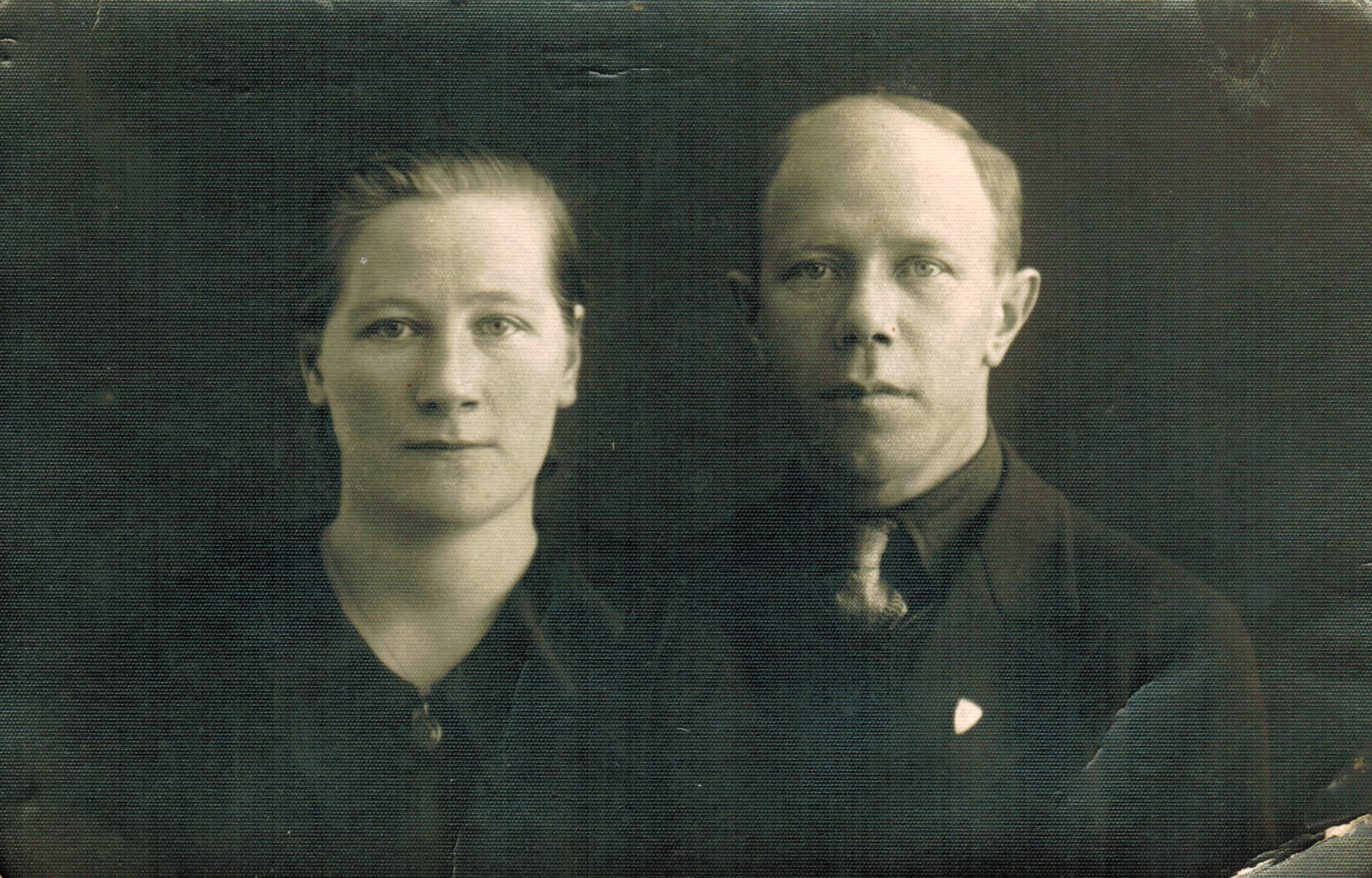 Katri aliina honkanen e. kiiskinen (1909–1991) ja matti honkanen (1904–1966) photo
