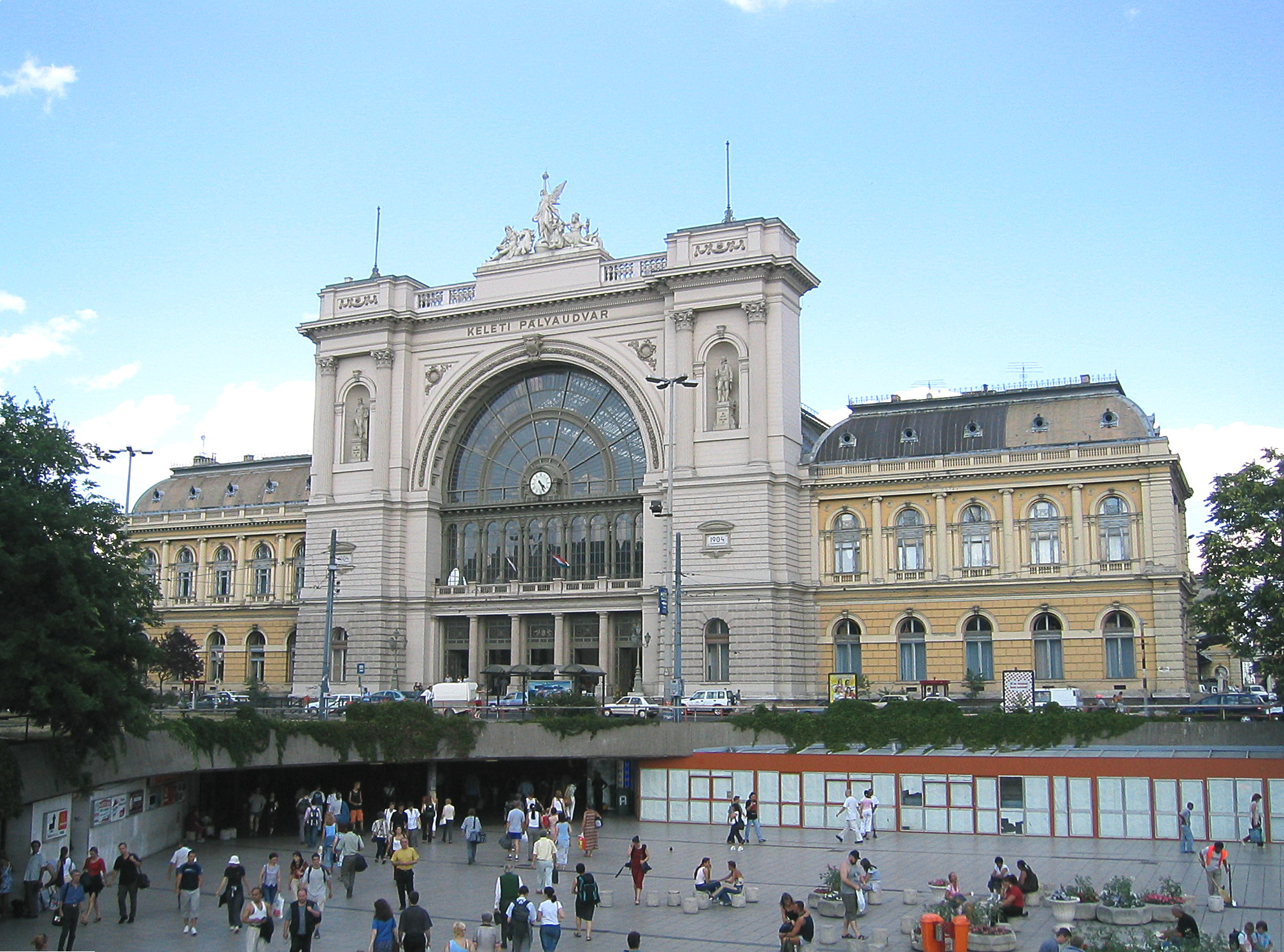 File:BudapestKeletiStation.jpg - Wikimedia Commons