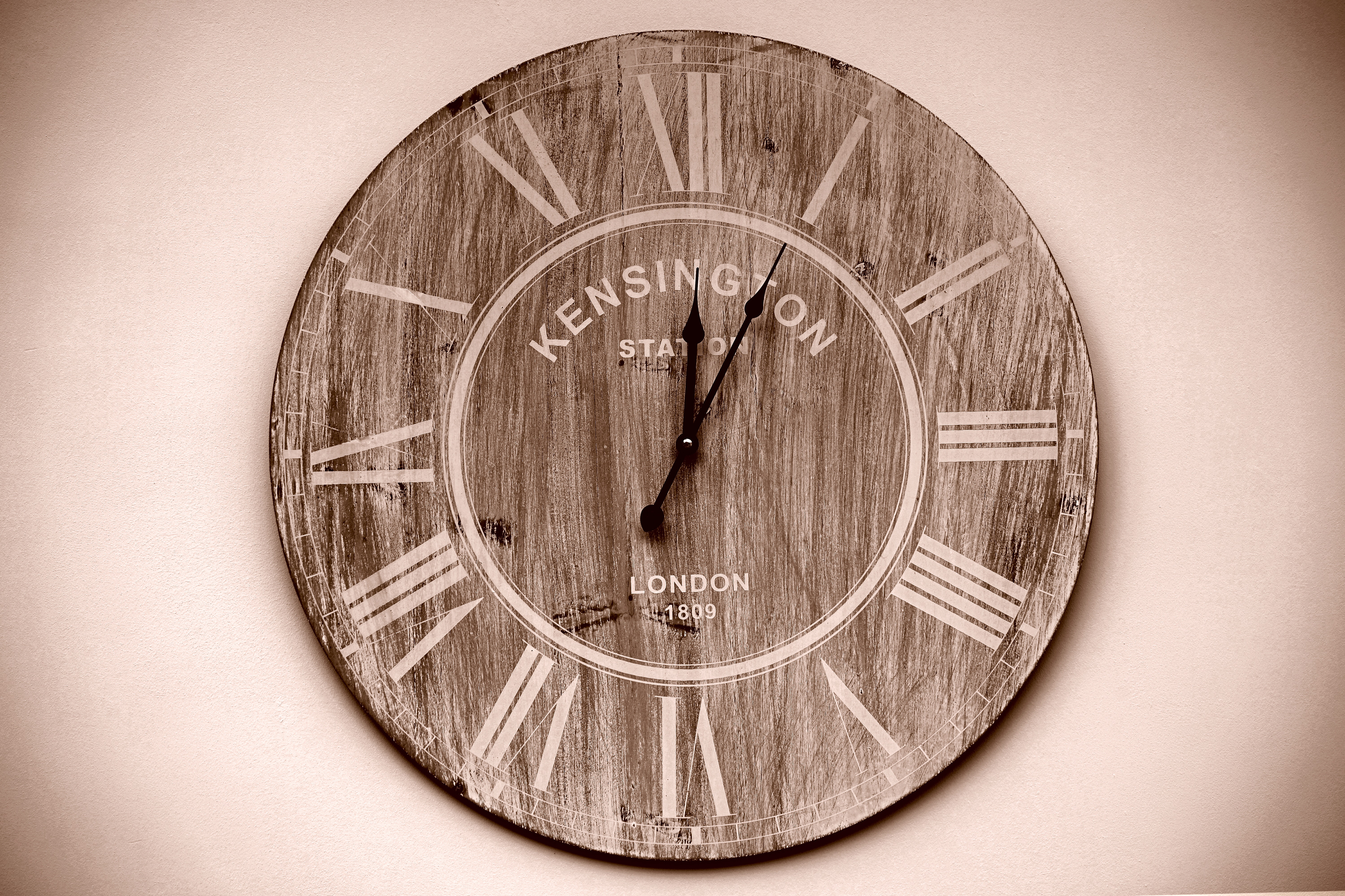 Kensington brown round wall analog clock photo