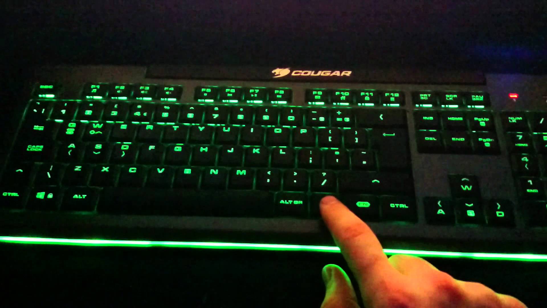 Cougar 200k keyboard light effects - YouTube
