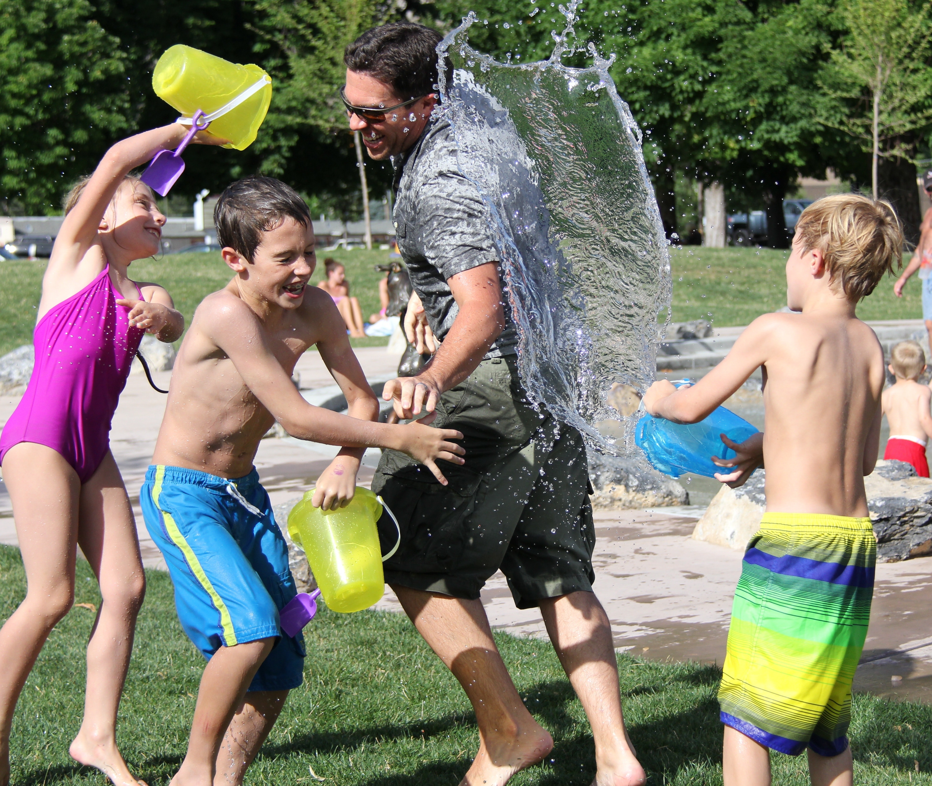 Kid's Plating Water on Grass Field during Daytime, Boys, Outdoors, Water fight, Water, HQ Photo