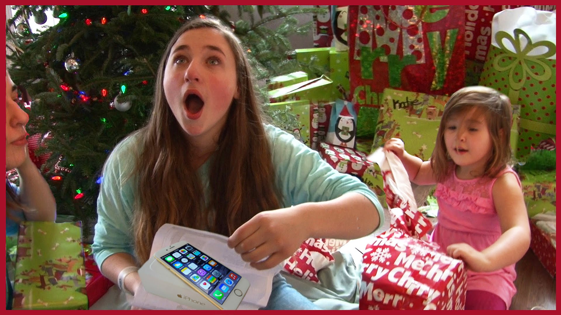 Kids Opening Christmas Presents - Girls Holiday Fun 2015 - YouTube