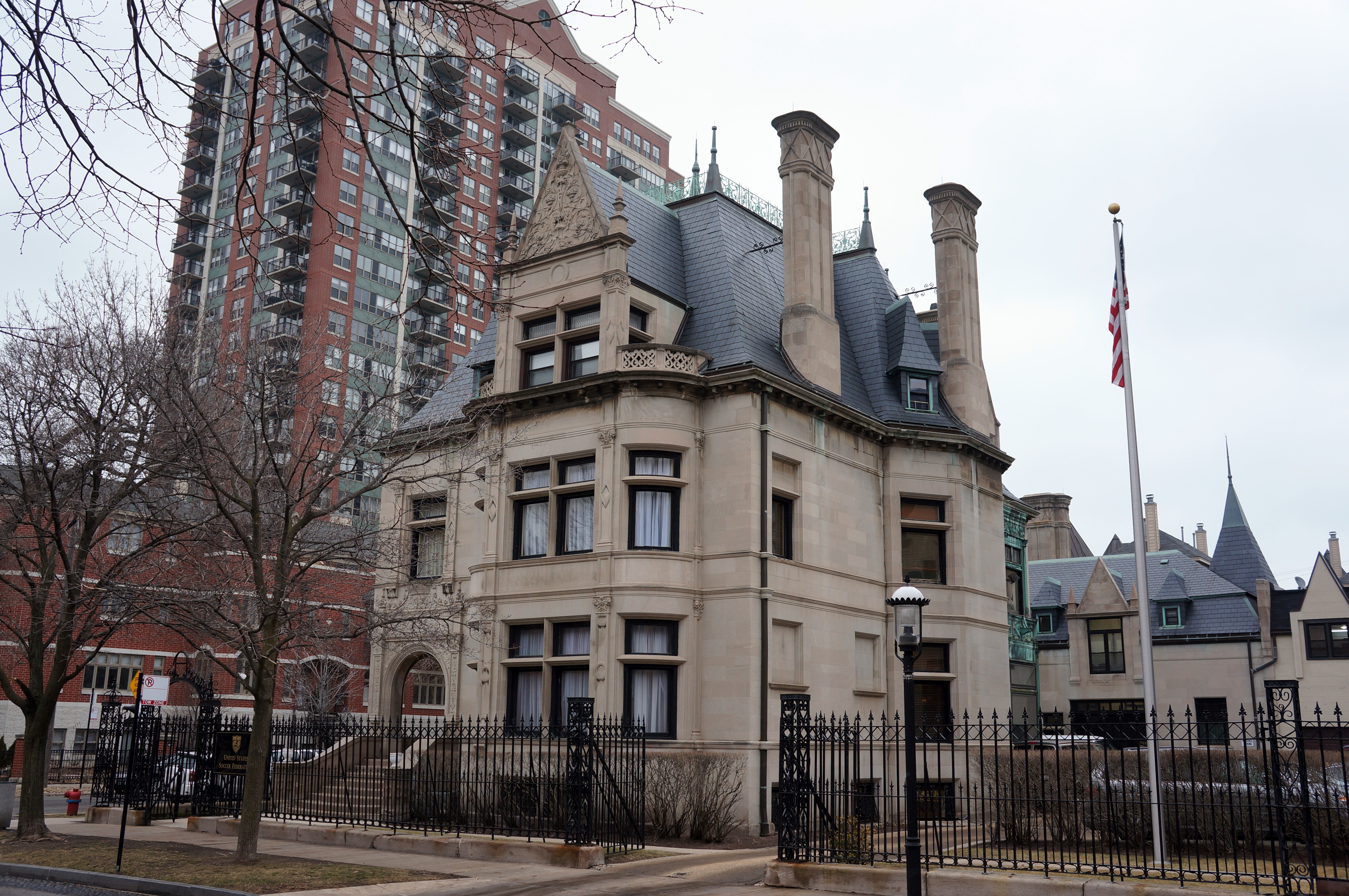 File:Former home of William Wallace Kimball on Prairie Avenue.jpg ...