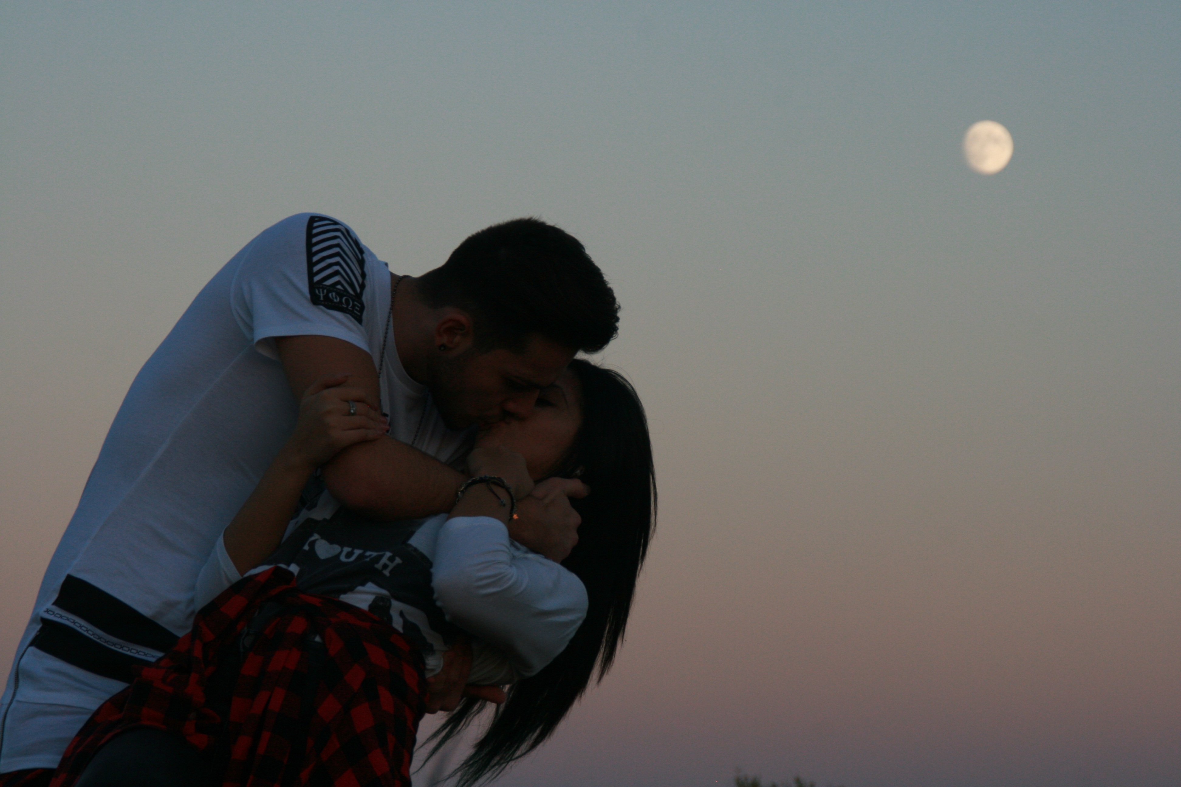 В первый поцелуй я влюбился сразу