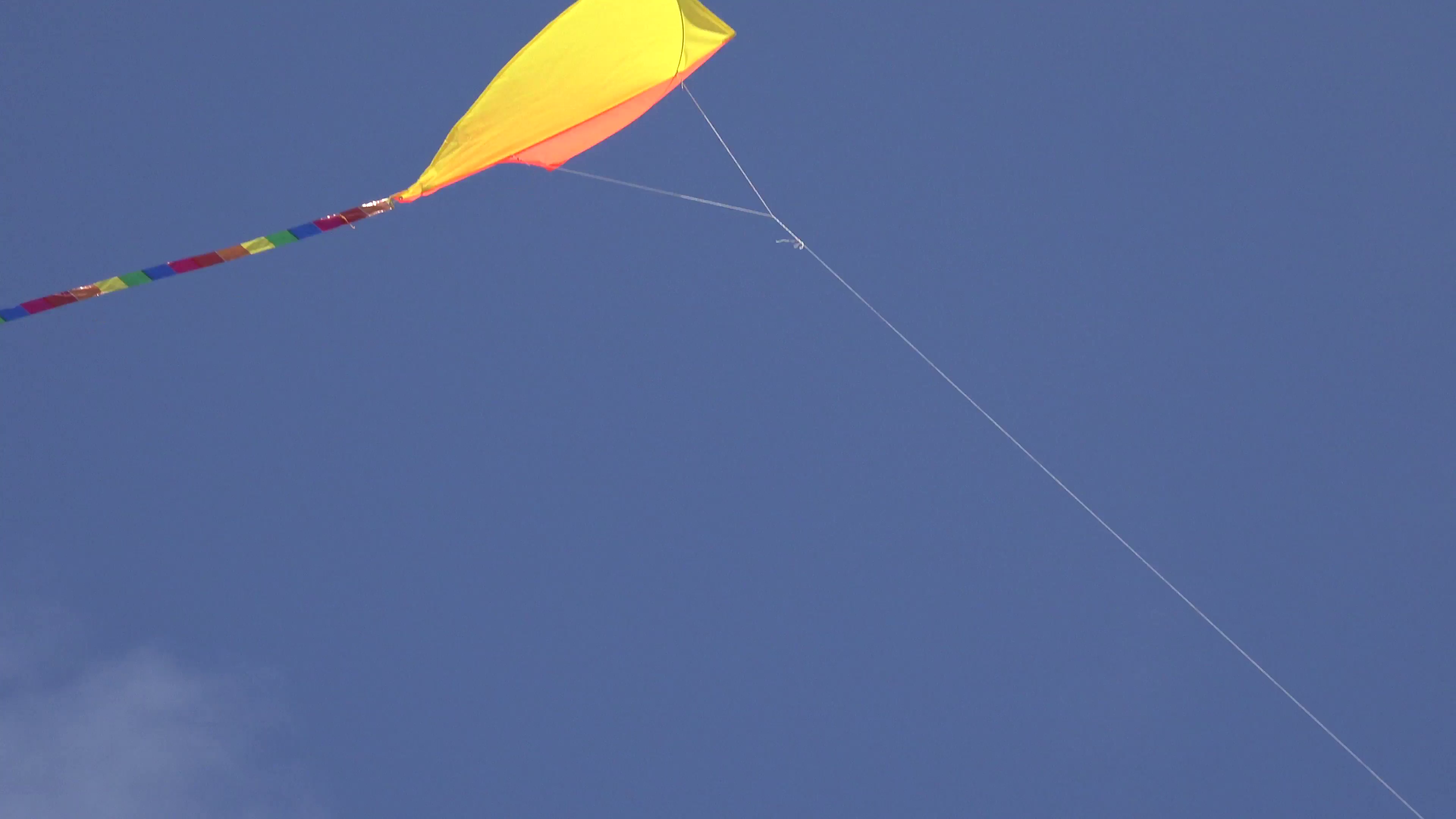 4K Kite fly blue sky beach sport good weather recreational activity ...