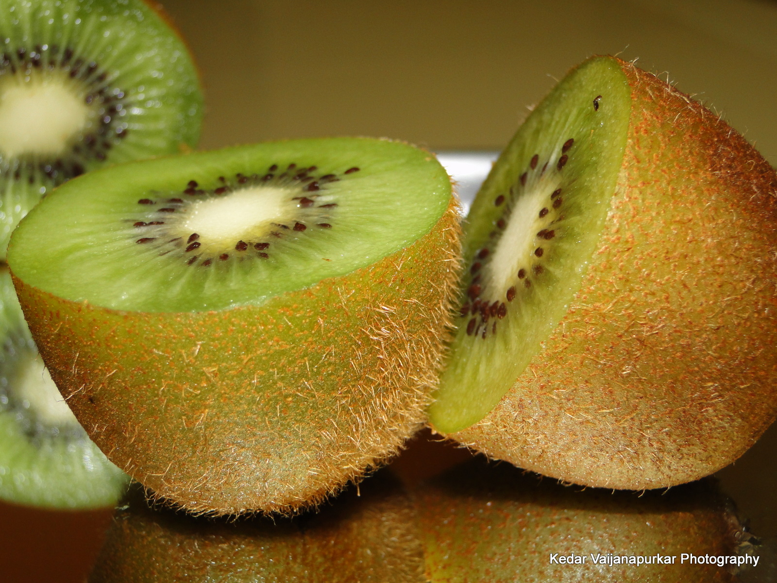 Closeup with the Kiwi fruit | Sony DSC HX1 Photography