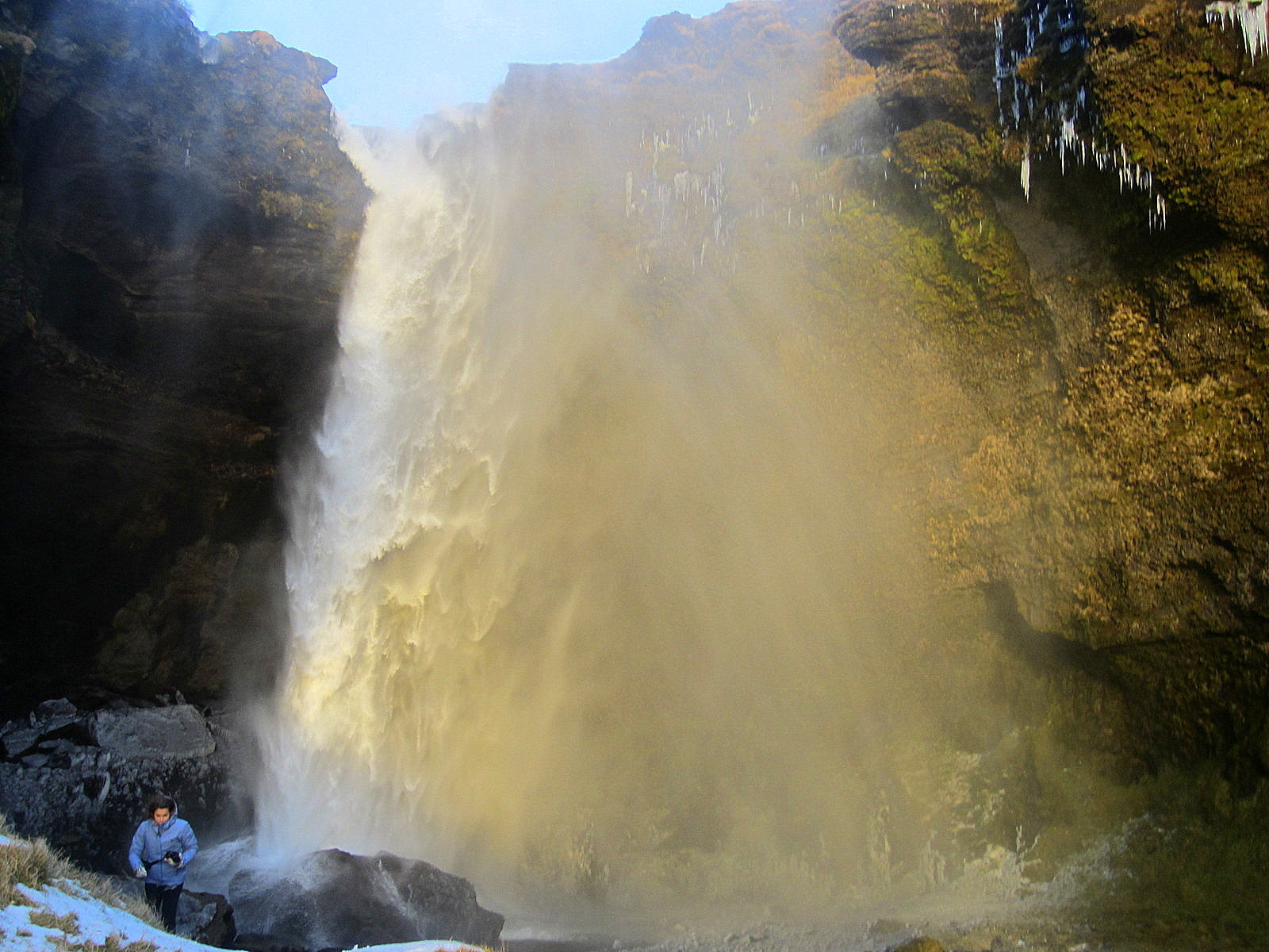 Kvernufoss Waterfall - the less visited Neighbour of Skógafoss in ...