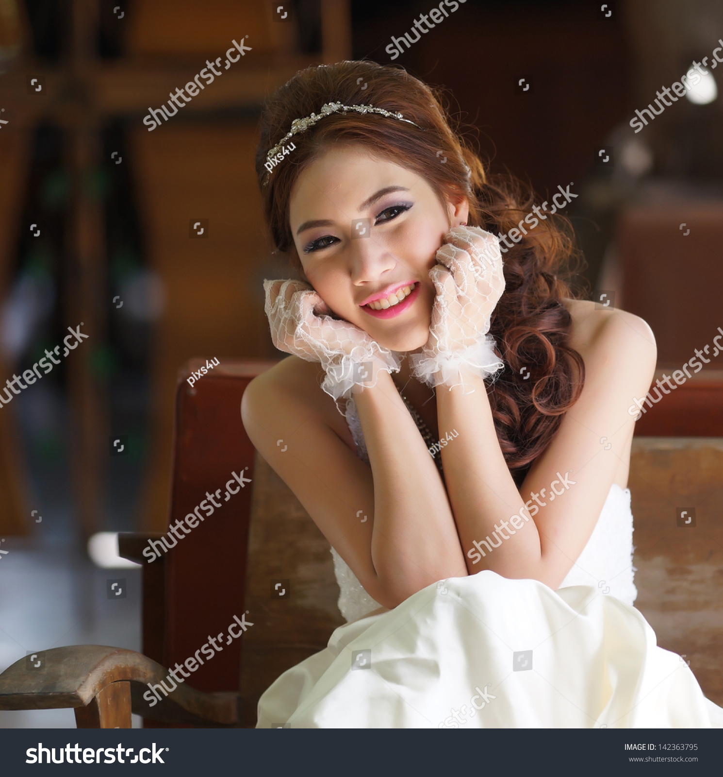 Young Asian Lady White Bride Dress Stock Photo 142363795 - Shutterstock