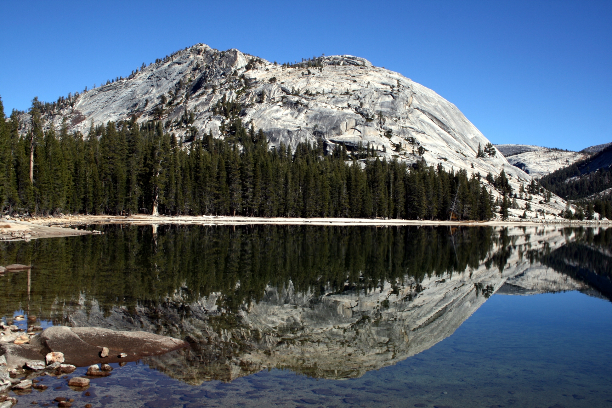File:Tenaya Lake reflection.jpg - Wikimedia Commons