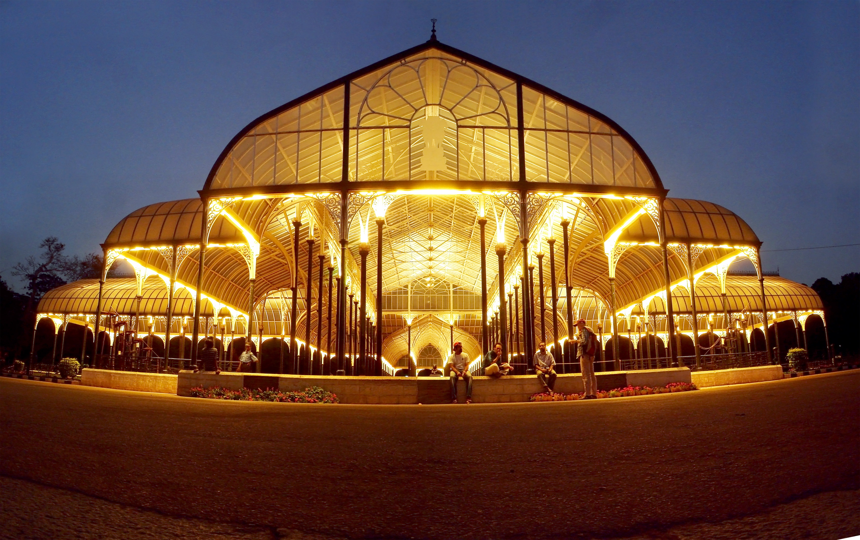 LALBAGH PALACE - INDORE Photos, Images and Wallpapers - MouthShut.com