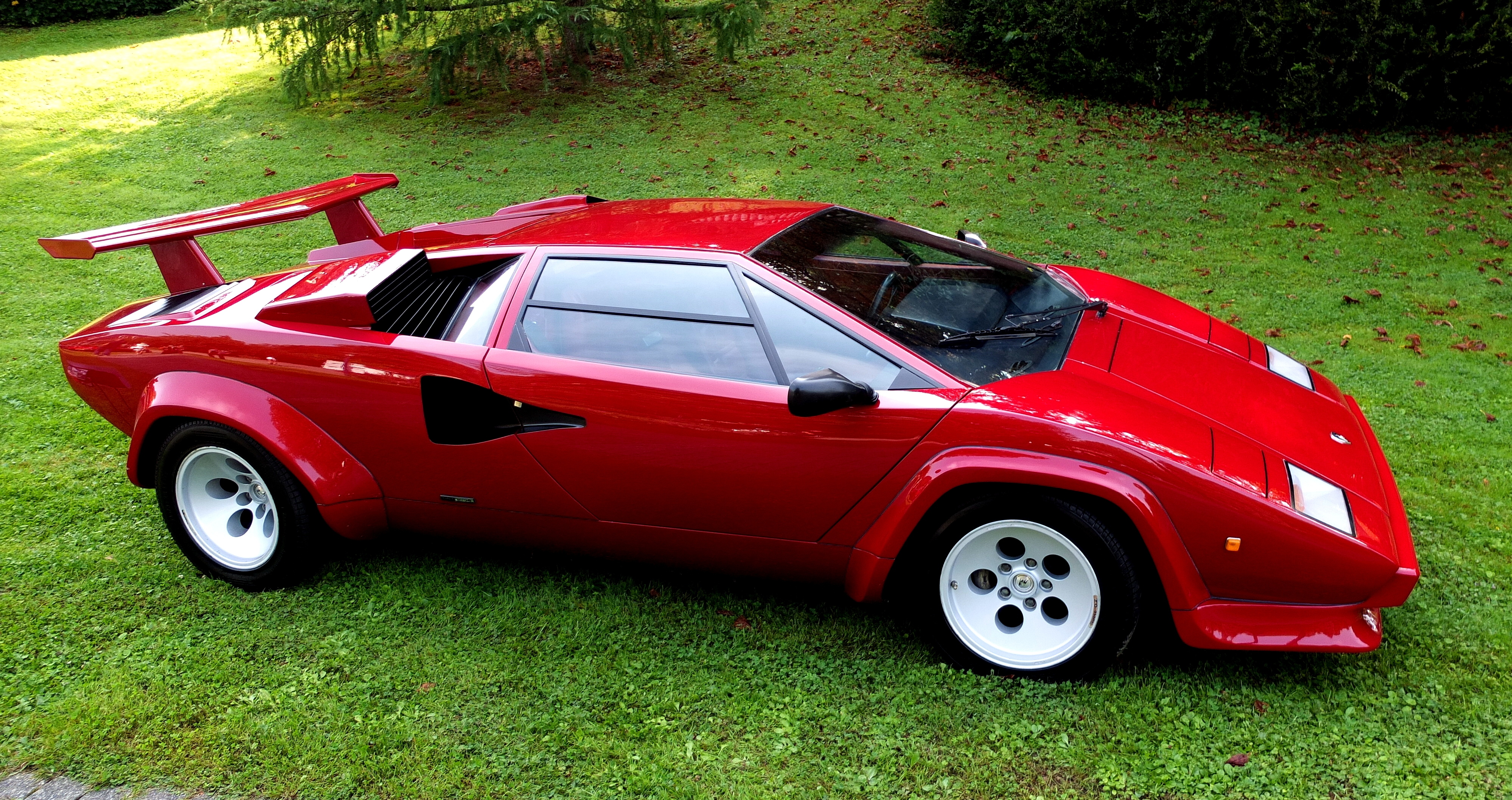 File:Lamborghini Countach LP 5000S 1983.jpg - Wikimedia Commons
