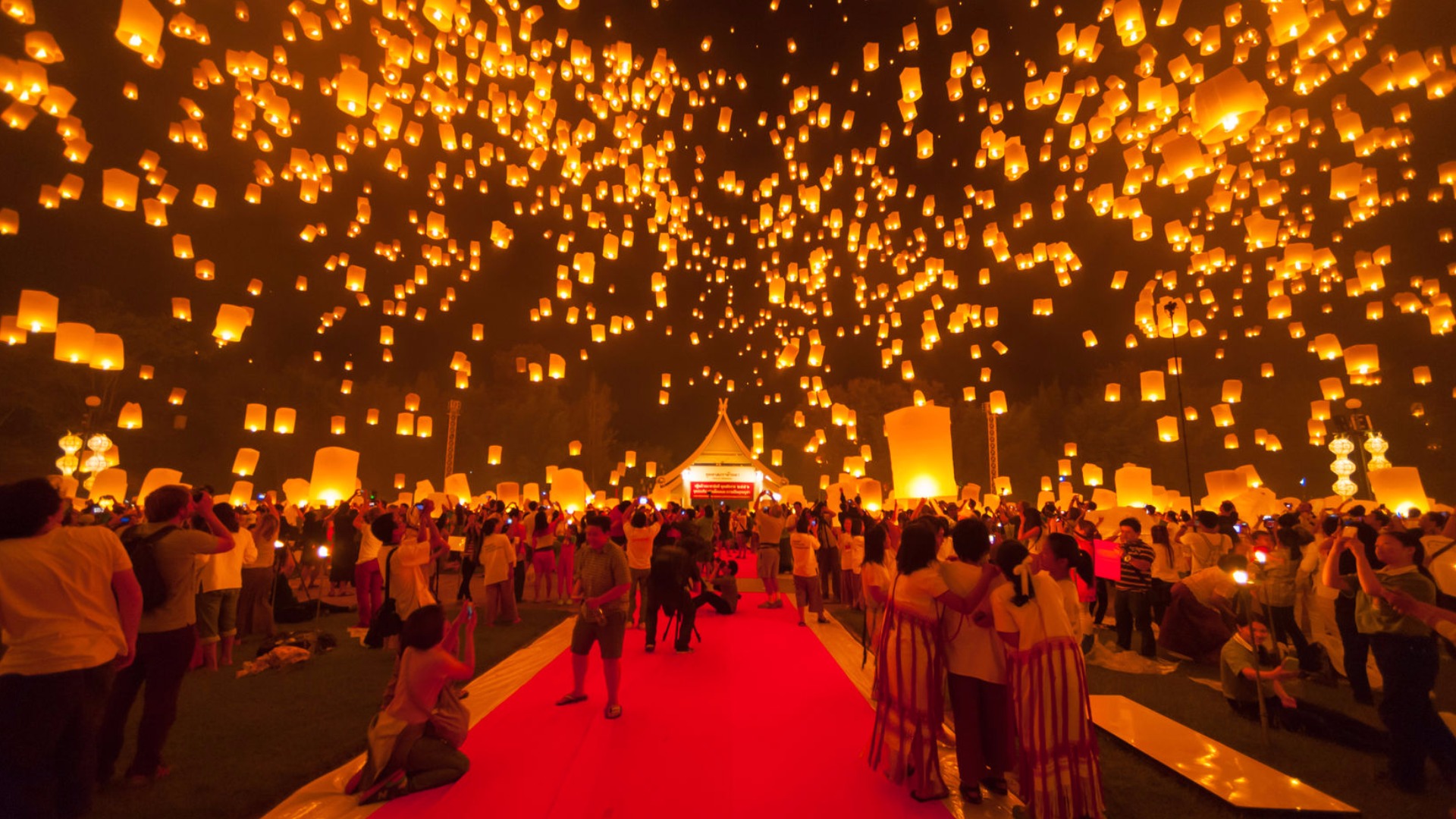 Thailand Lantern Festival held despite mourning period
