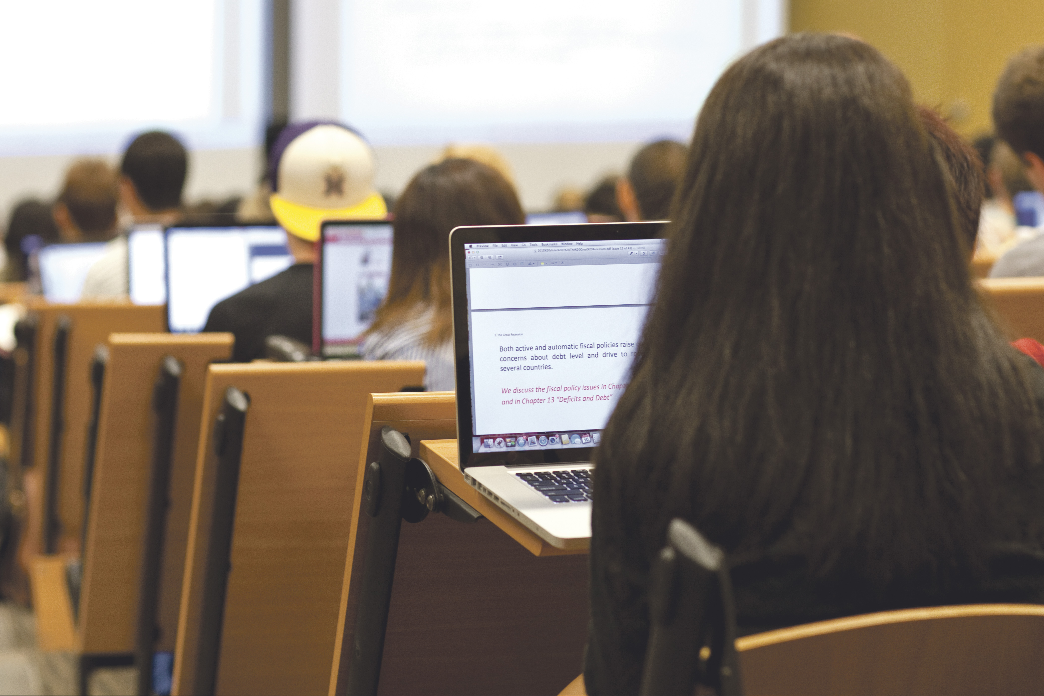 New research shows laptops in class impact grades – The Cord