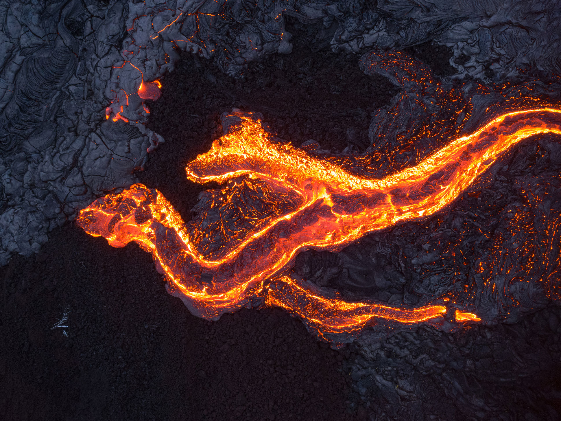 Mesmerizing Pictures of Lava Flows from the Kīlauea Volcano in Hawai'i