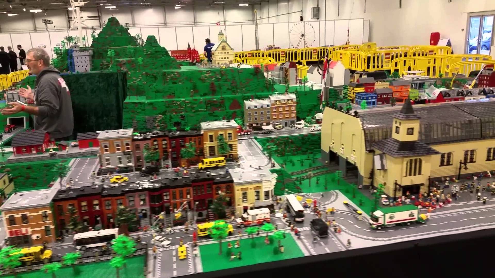 Lego world 2015 fan zone - YouTube