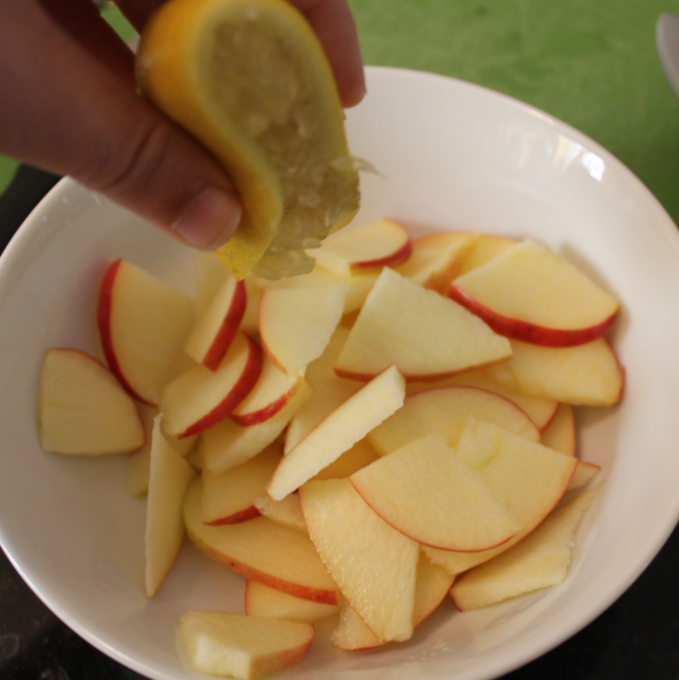 Autumn Apple Salad w/ Cinnamon Honey Dijon Dressing Recipe | I Can ...