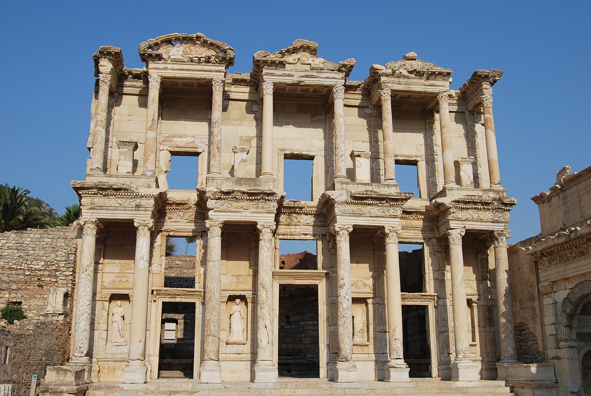 Library of Celsus in Ephesus | Turkish Archaeological News
