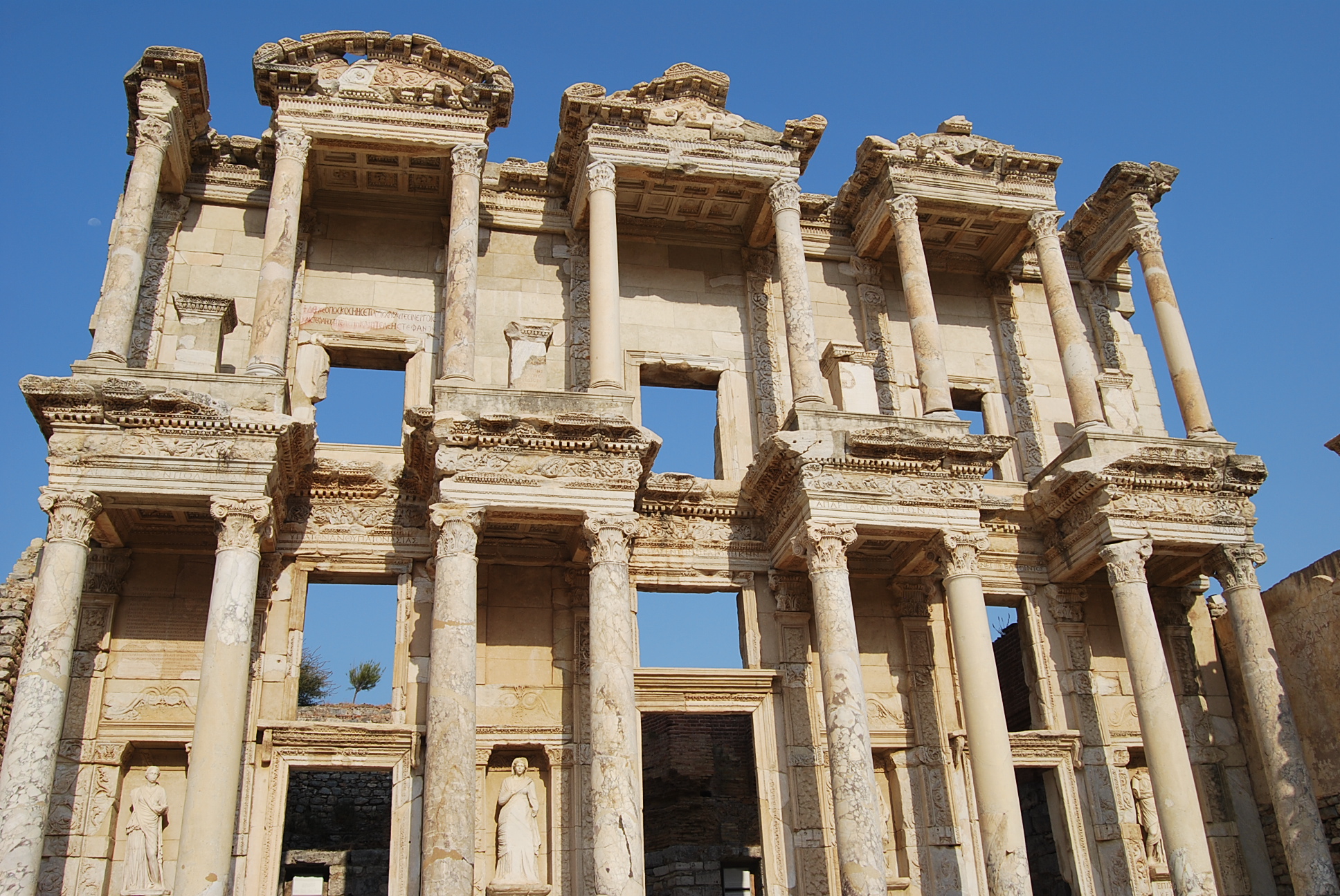 Library of Celsus in Ephesus | Turkish Archaeological News
