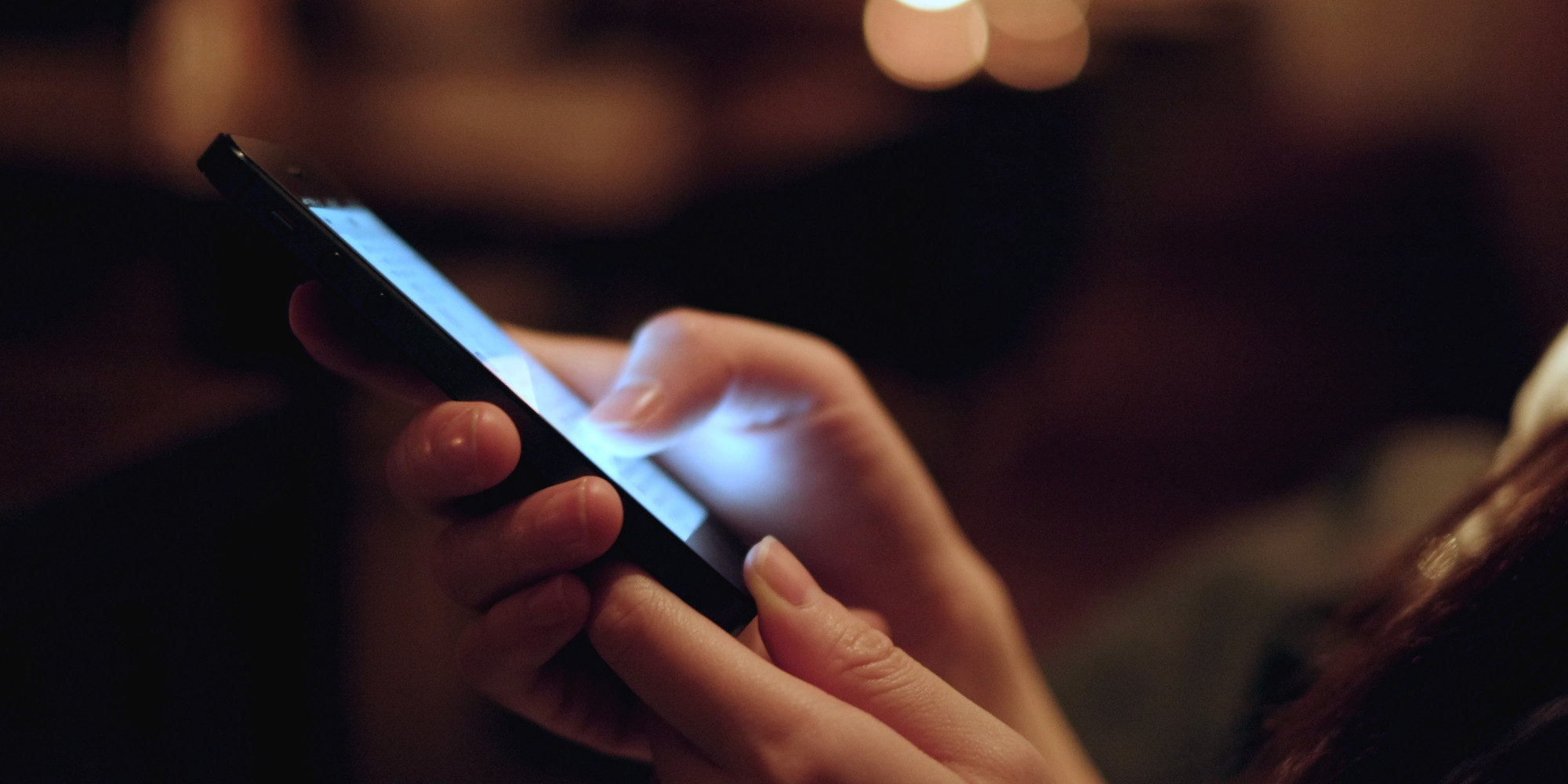 Smartphone's Screen Brightness at Night Can Damage Your Brain ...