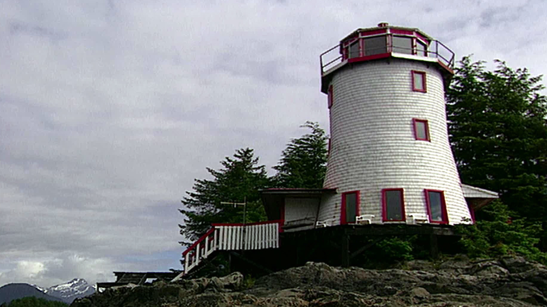 Alaskan Lighthouse Home Video | HGTV