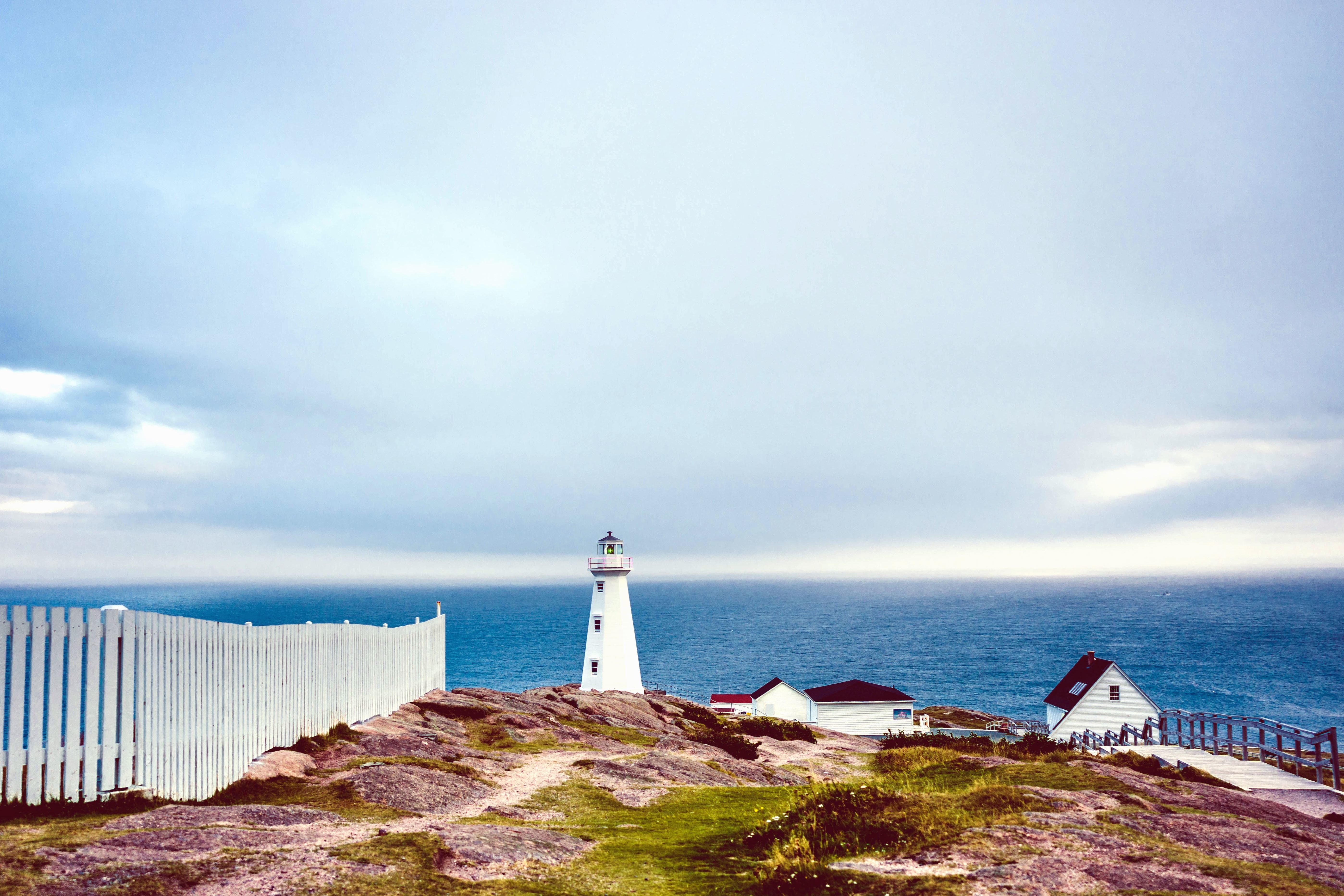 Free picture: lighthouse, sea, mountain, house, coast, architecture